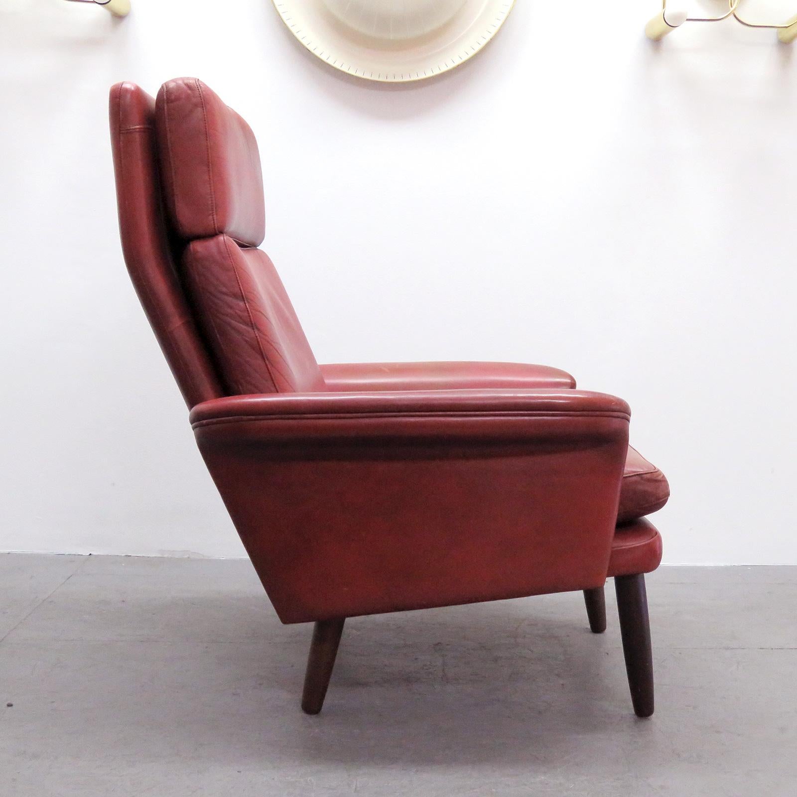 Danish High Back Leather Lounge Chair, 1960 In Good Condition For Sale In Los Angeles, CA