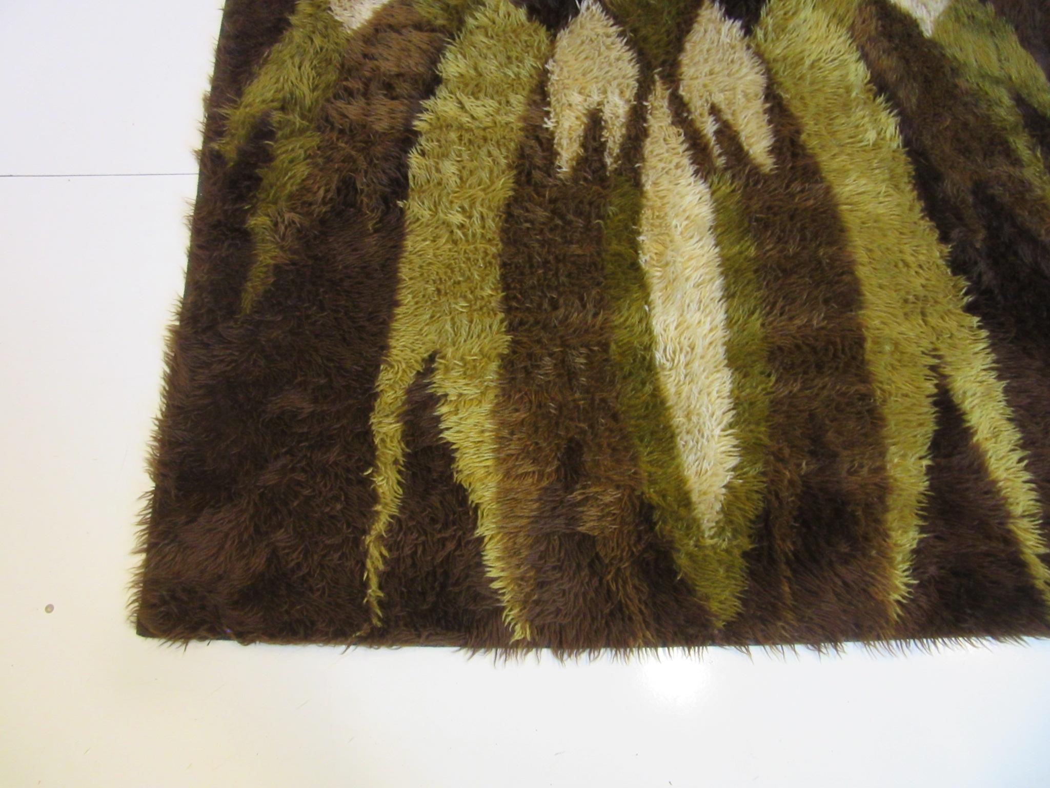 Mid-Century Modern Danish High Pile Woven Wool Rya Rug For Sale