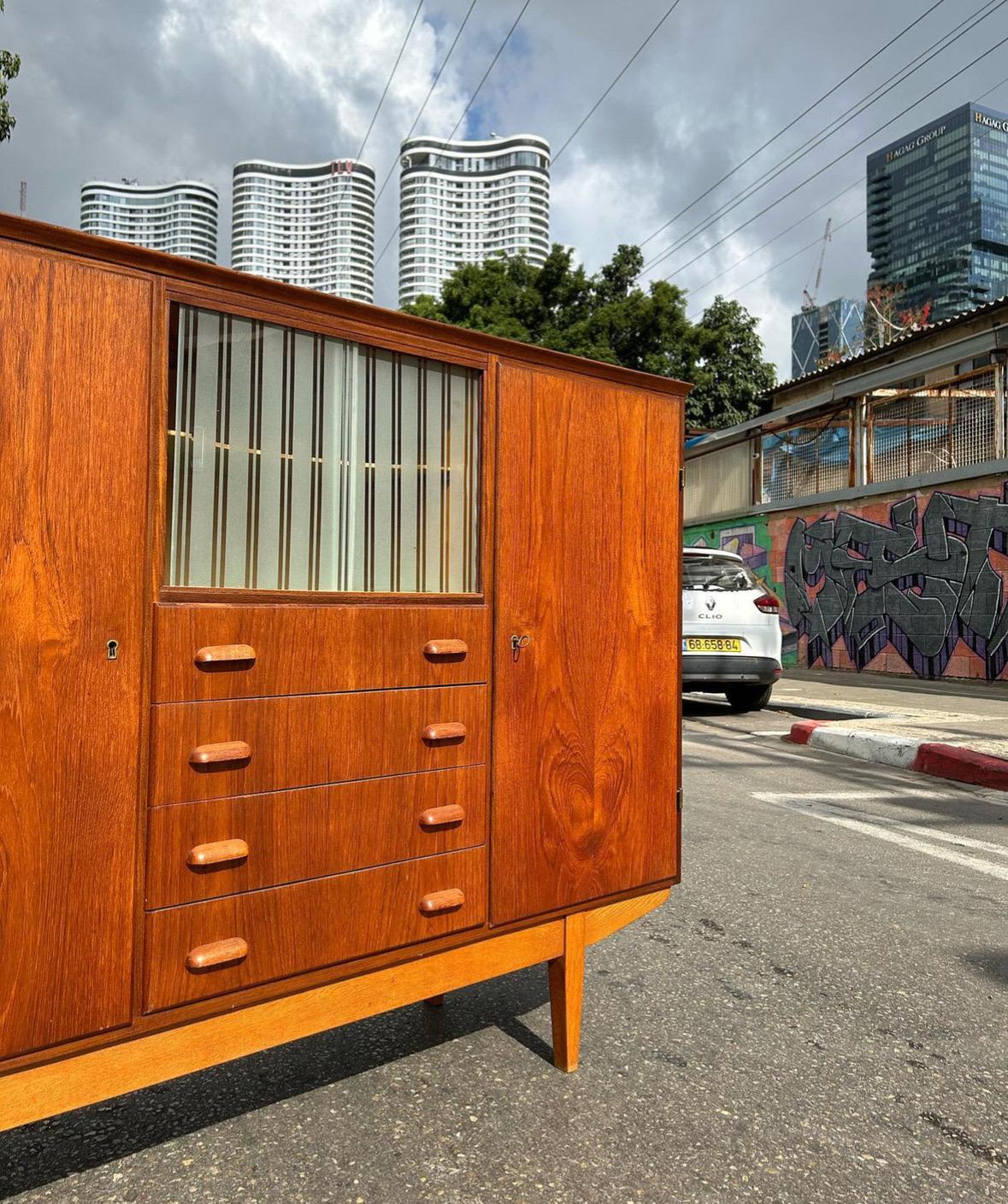 20th Century Danish highboard in Teak and Oak, 1960s Denmark For Sale