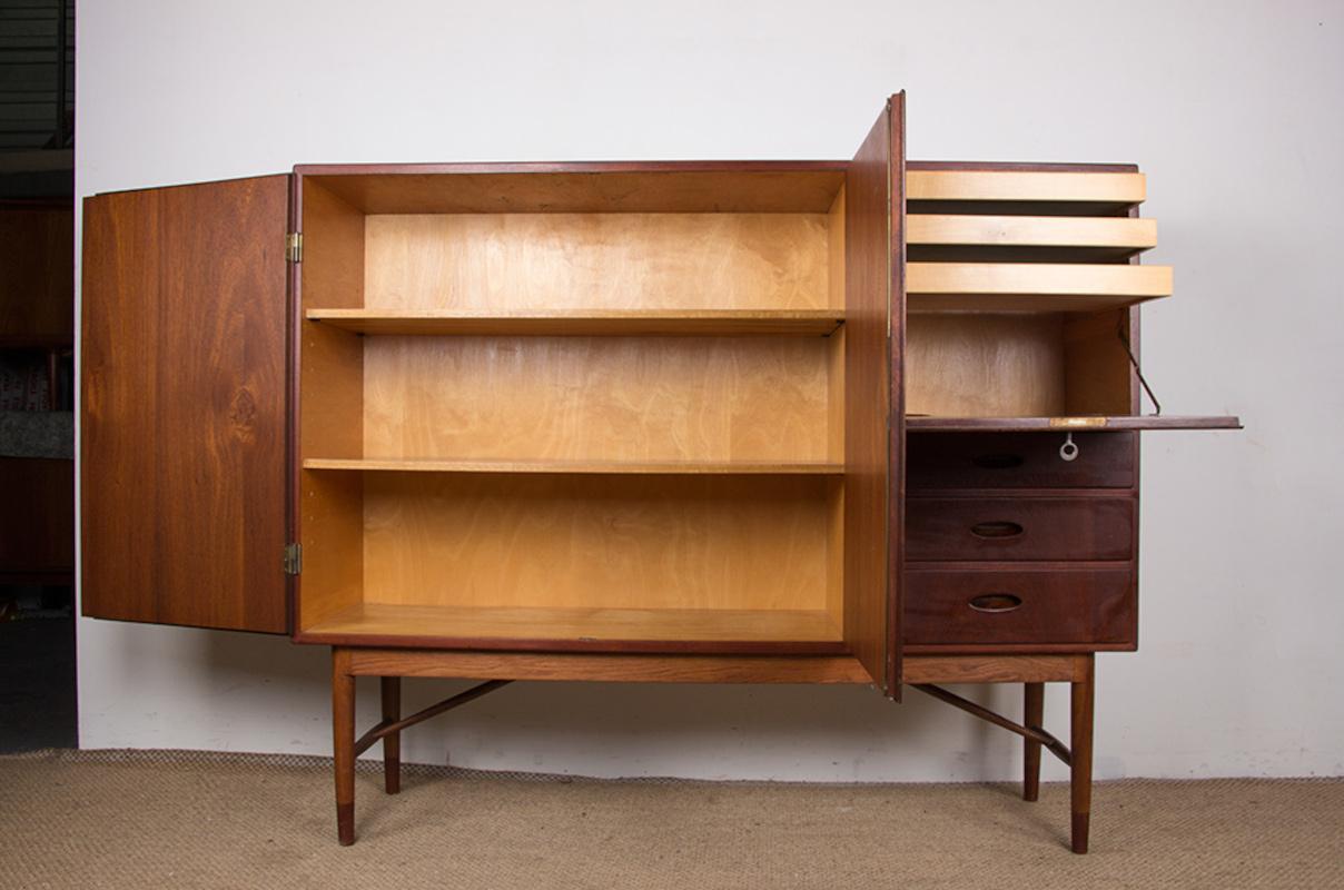 Tablero alto danés de teca y roble por Kurt Ostervig para Randers Mobelfabrik 1960. en venta 3