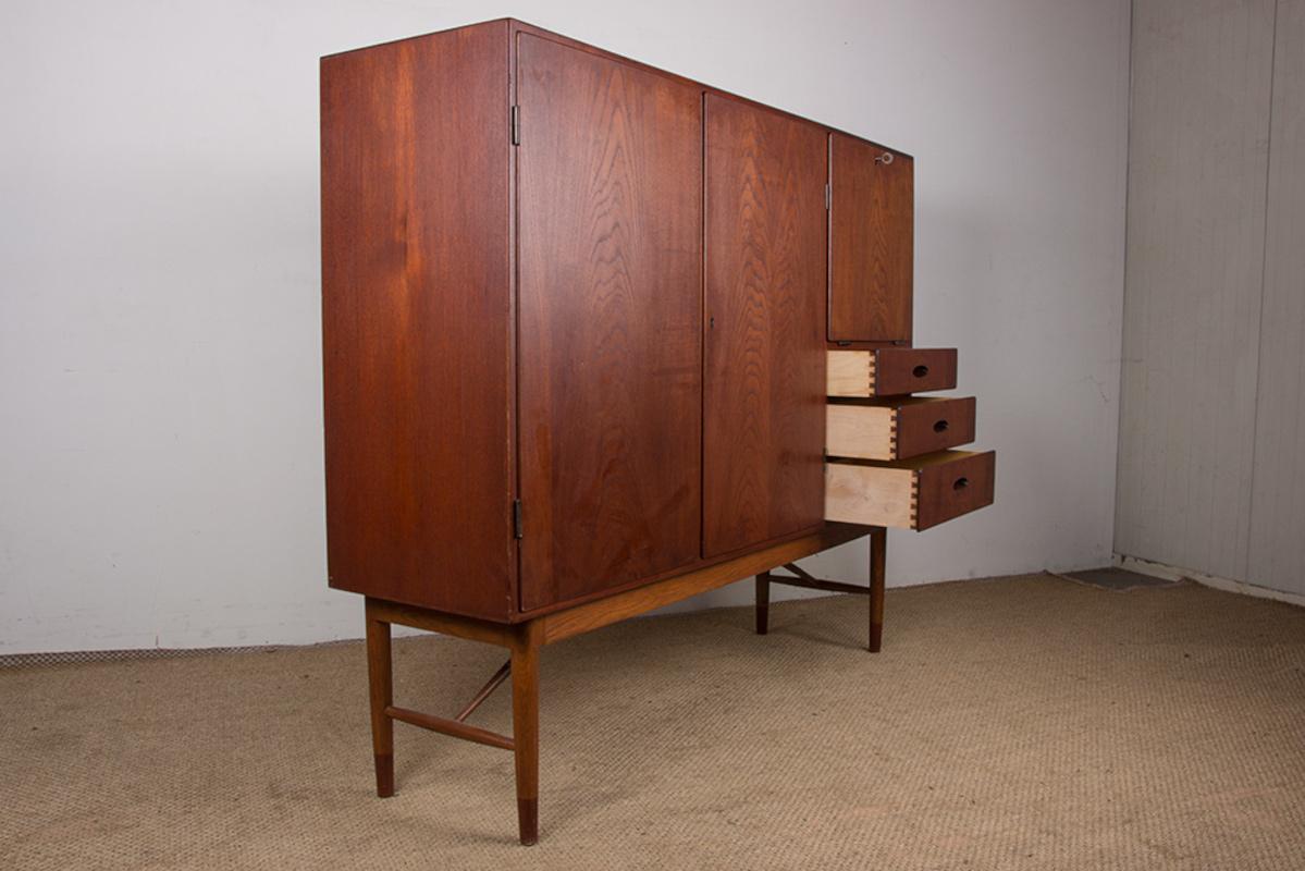 Tablero alto danés de teca y roble por Kurt Ostervig para Randers Mobelfabrik 1960. en venta 5