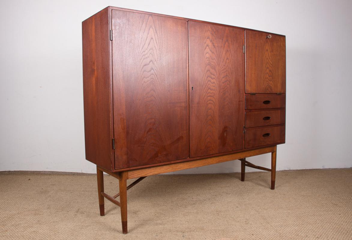 Tablero alto danés de teca y roble por Kurt Ostervig para Randers Mobelfabrik 1960. en venta 8