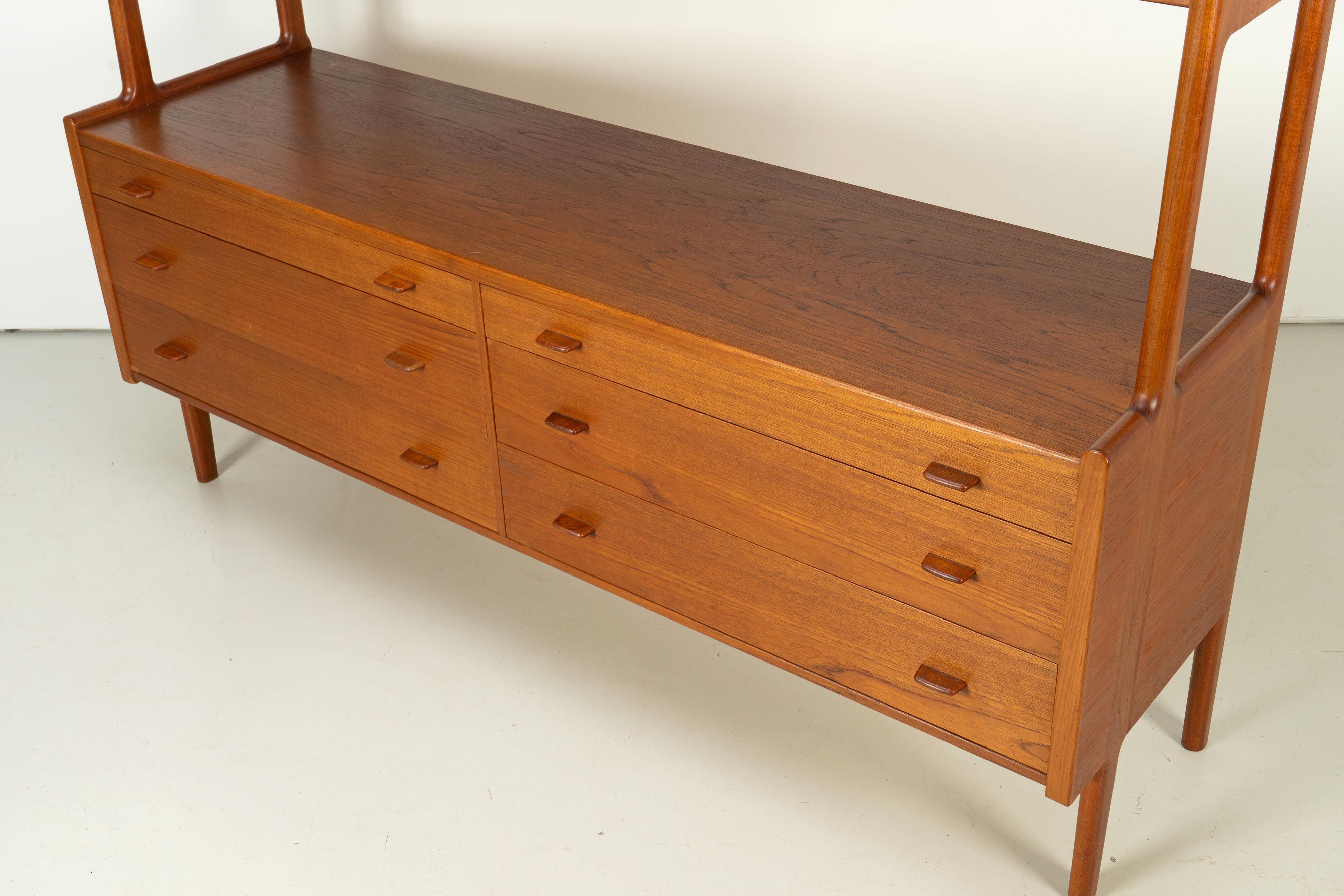 Danish Highboard RY 20 by Hans Wegner RY Møbler, Teak, 1950s 1