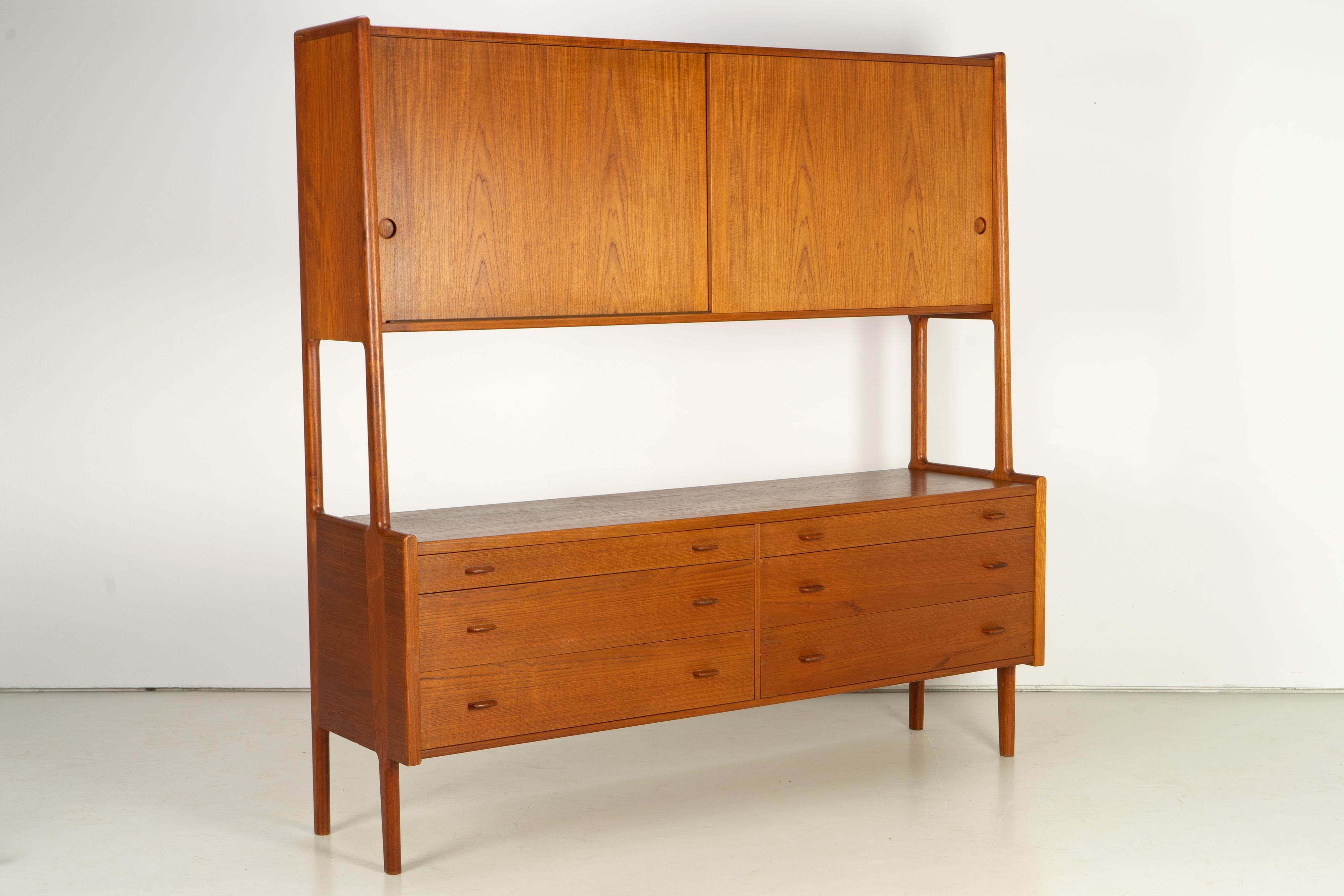 Danish Highboard RY 20 by Hans Wegner RY Møbler, Teak, 1950s 3