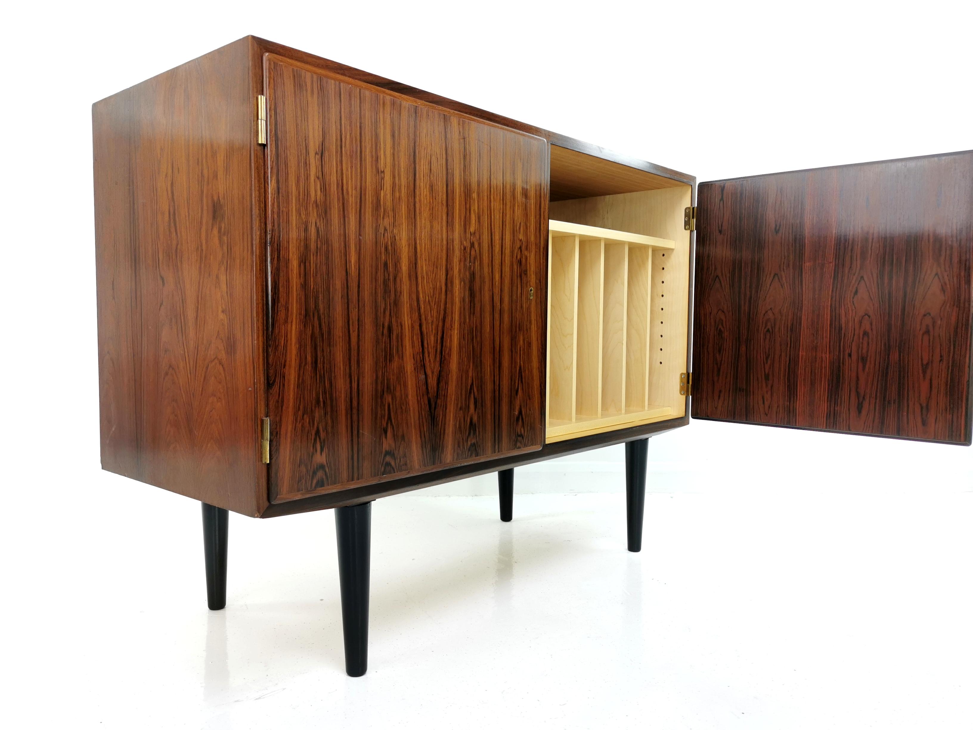 Danish Hundevad Rosewood Media Unit Sideboard 1970s Midcentury Vintage Cabinet 1