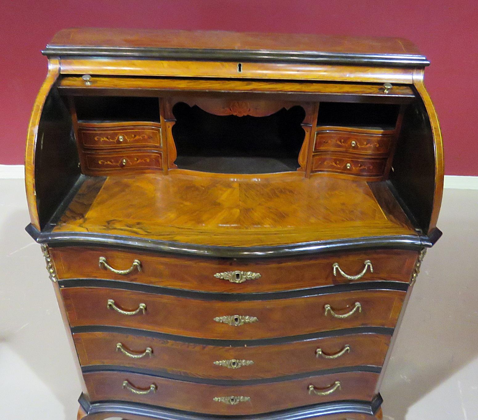 Inlaid Circassian Walnut Mixed Woods French Louis XV Cylinder Desk In Good Condition In Swedesboro, NJ