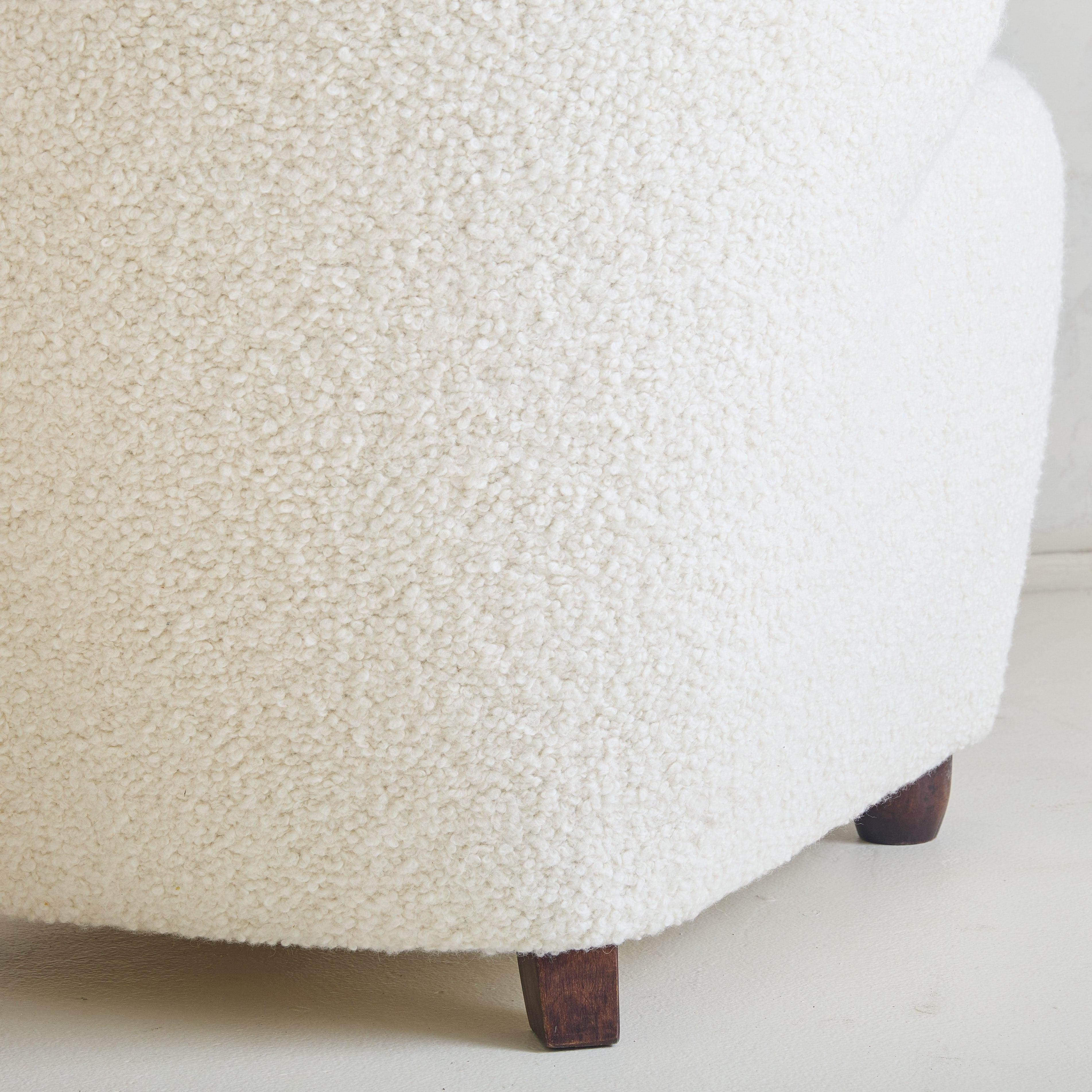 Fauteuil de salon danois en ivoire dans le style de Flemming Lassen, 1935 en vente 1