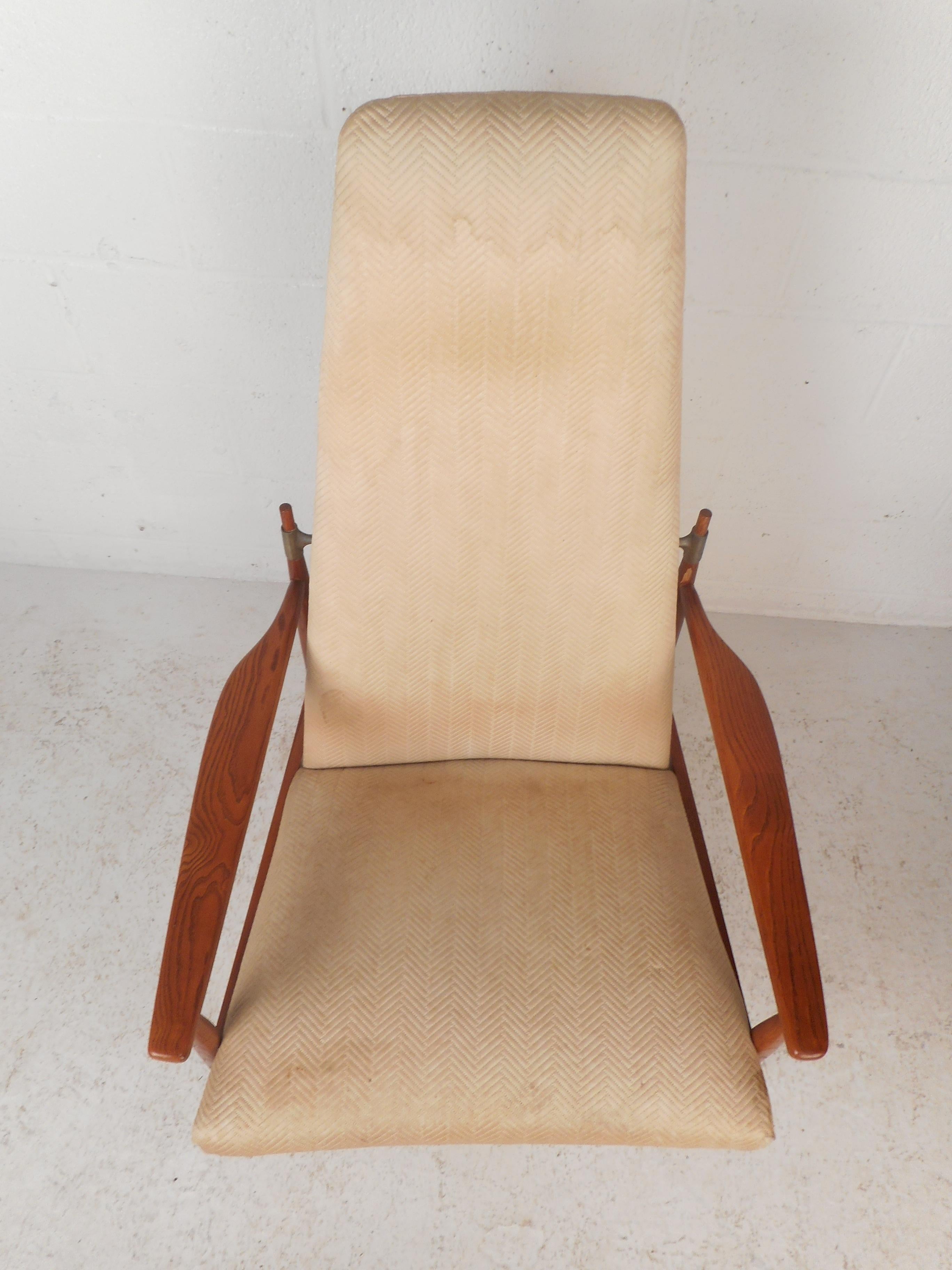 Late 20th Century Danish Jens Quistgaard Style Peter Hvidt High Back Lounge Chair For Sale