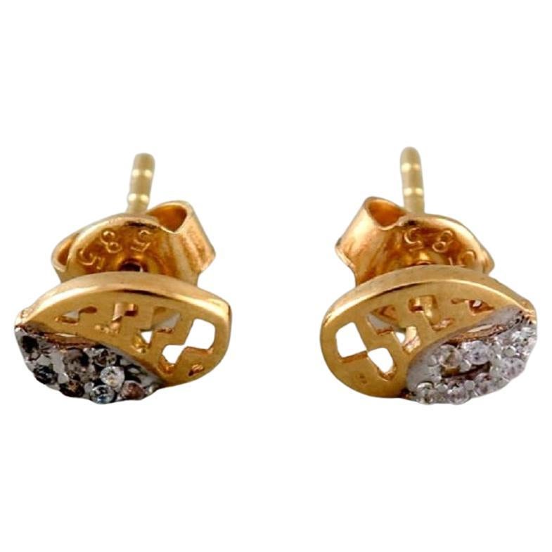 Danish Jeweler, a Pair of Ear Studs in 14 Carat Gold with Bright Diamonds For Sale