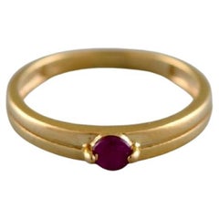 Danish Jeweler, Vintage Ring in 8 Carat Gold with Red Semi-Precious Stone