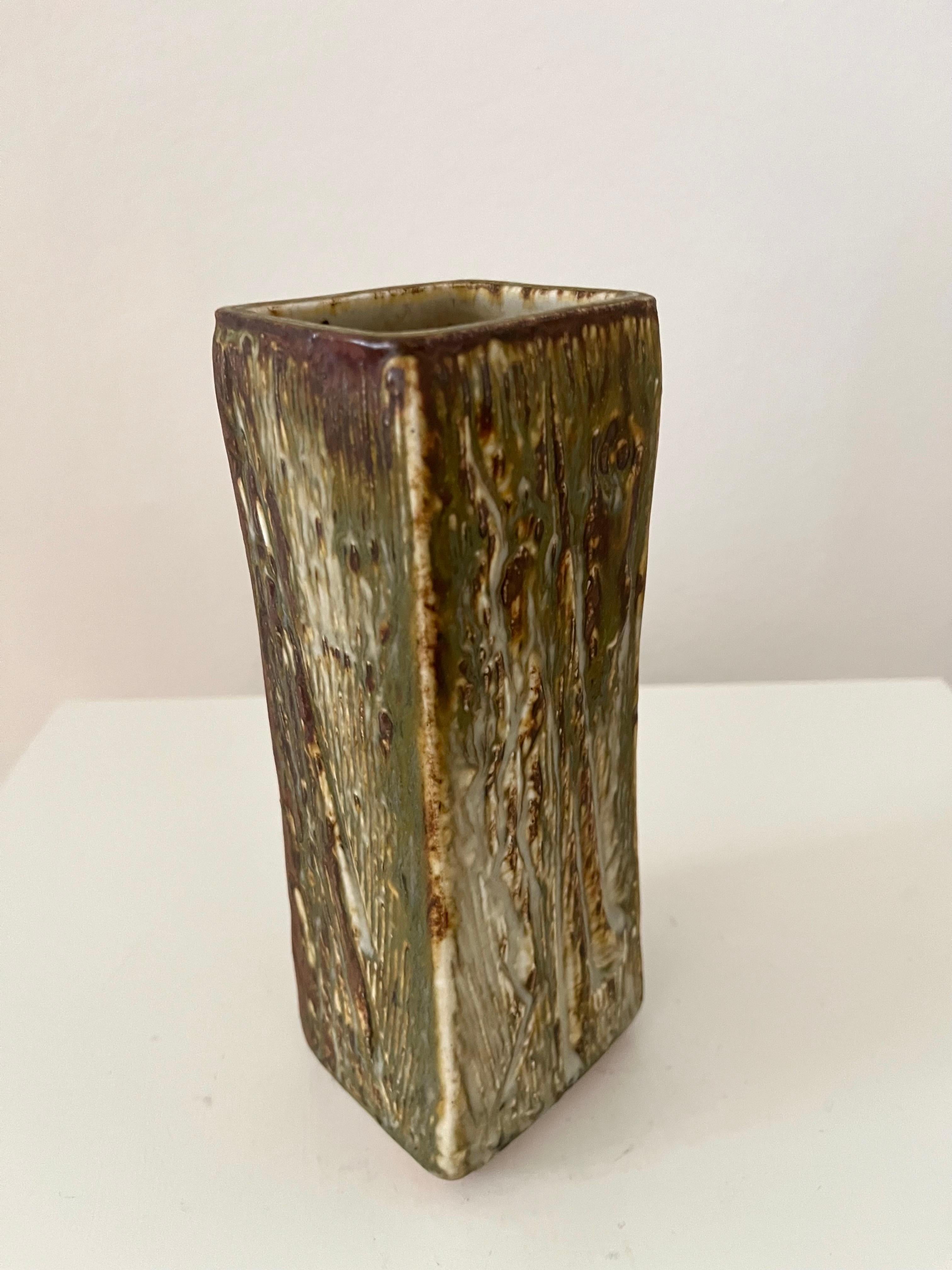 Ceramica Vaso in gres danese Jørgen Mogensen 1960 Studio A Decorazioni organiche in vendita