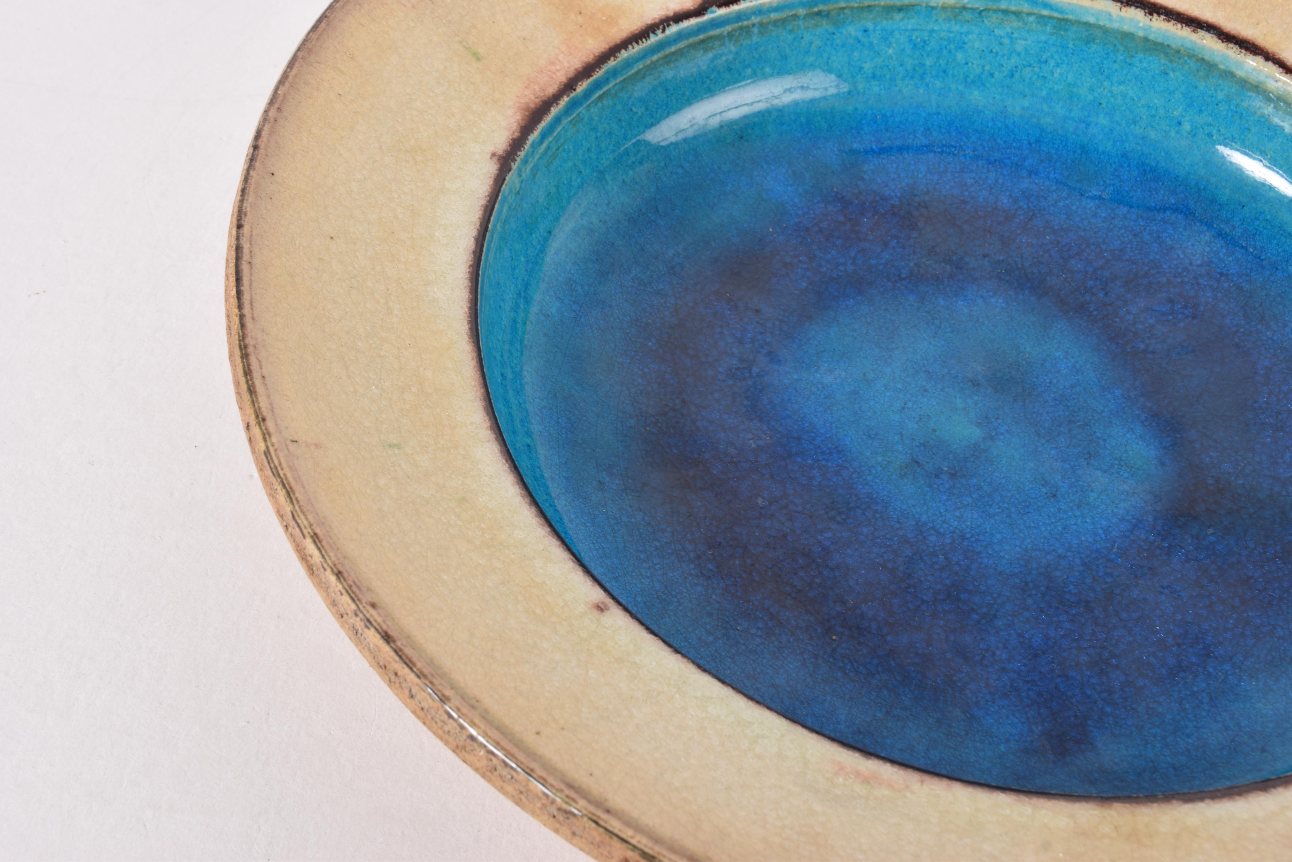 20ième siècle Grand bol danois en céramique Kähler Turquoise Beige Oxblood Red Glaze Brutalist en vente