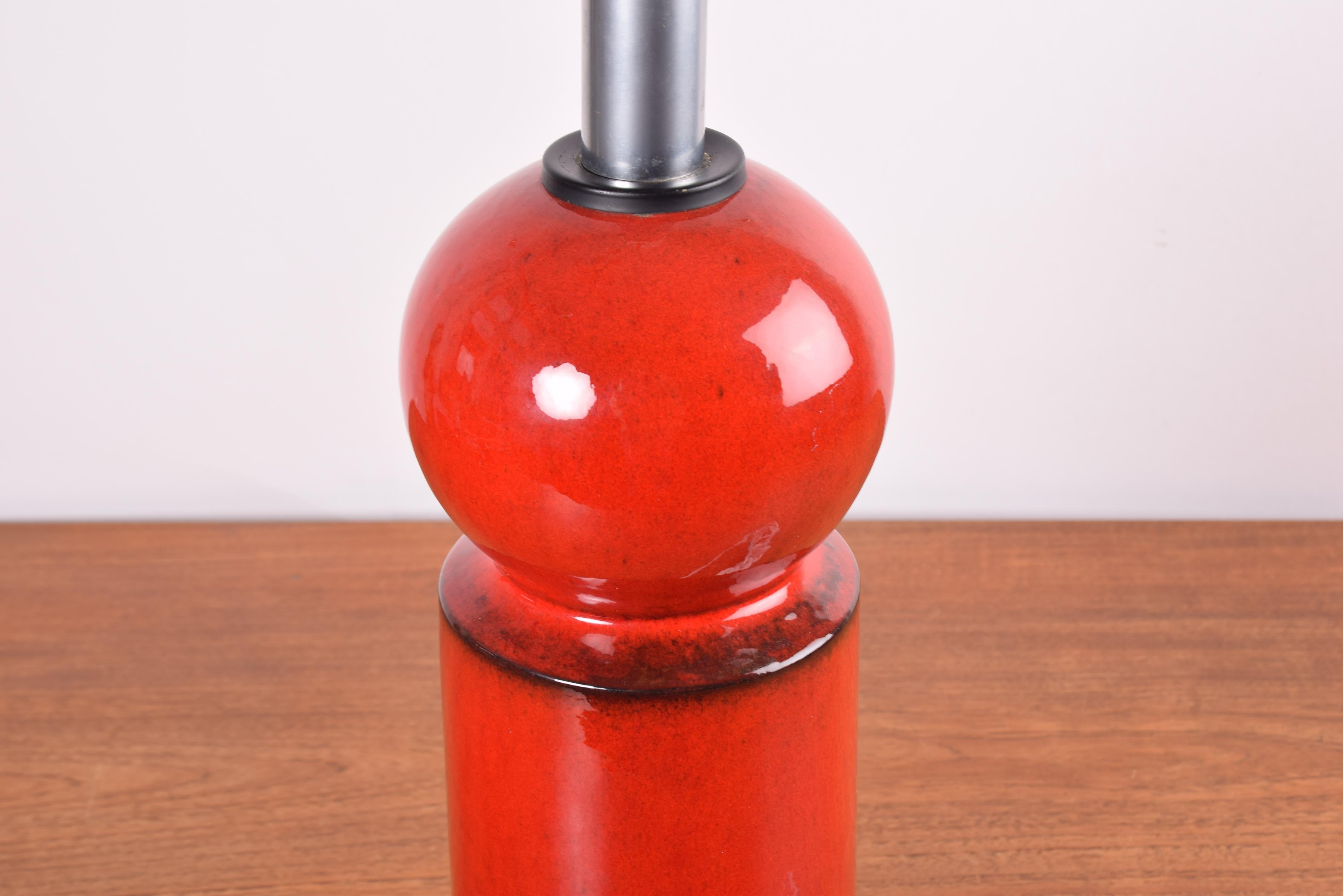 Danish Kähler Tall Sculptural Red Table Lamp by Allan Schmidt, Modern 1960s In Good Condition For Sale In Aarhus C, DK