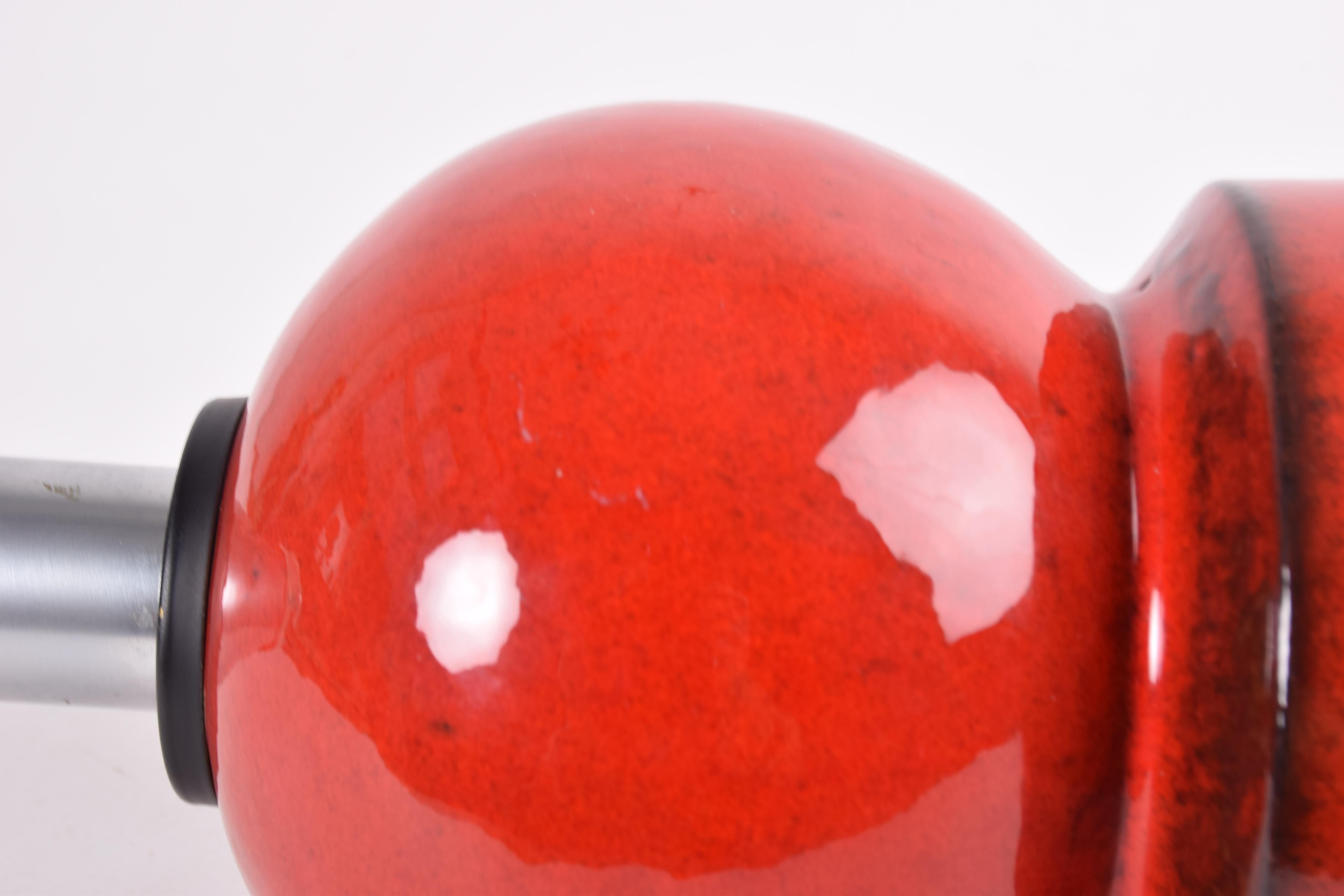 Dänische Kähler Hohe skulpturale rote Tischlampe von Allan Schmidt, Modern 1960s im Angebot 2