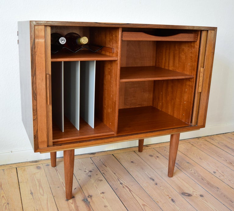 Mid Century Record Player Shelf agnesabcd