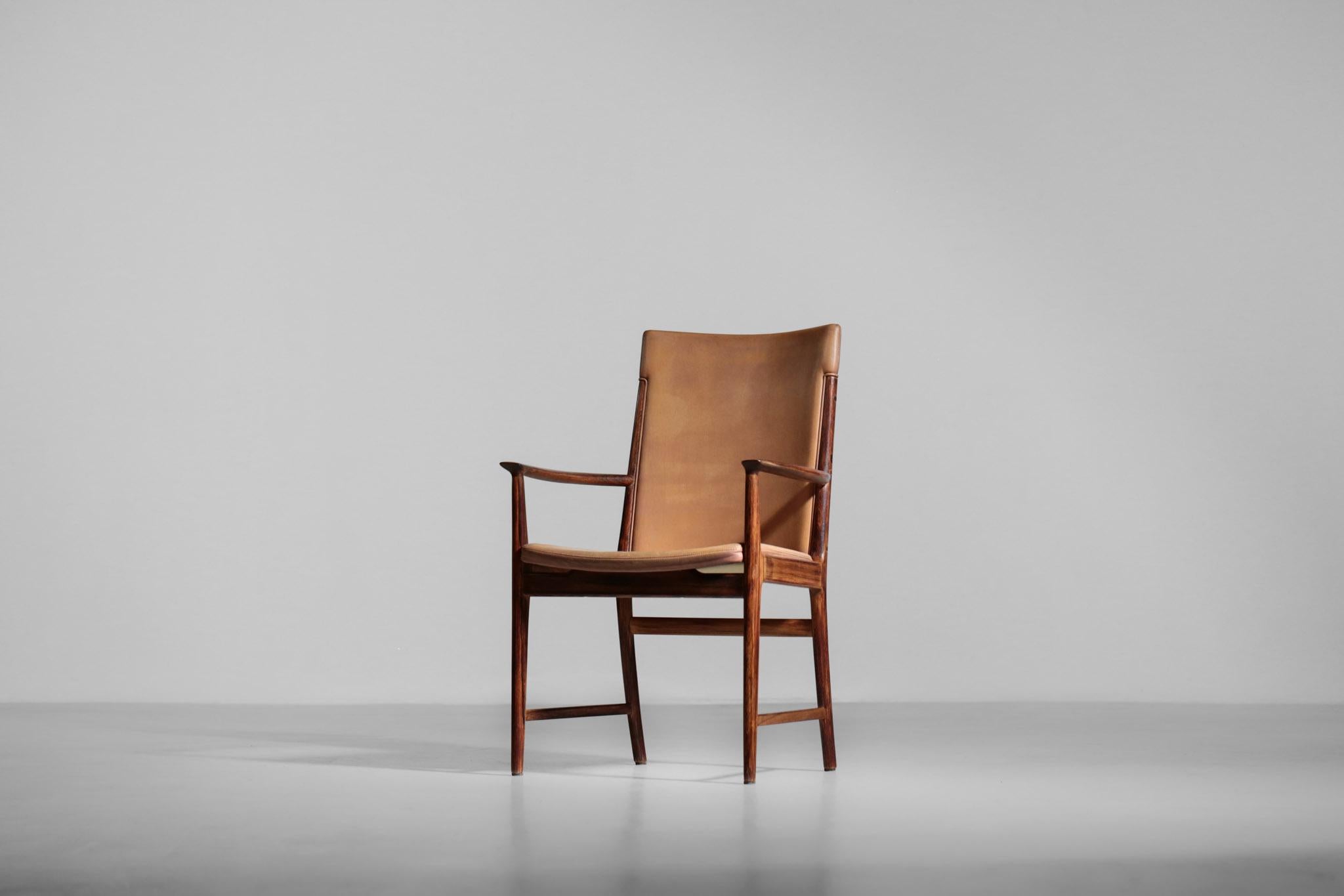 Milieu du XXe siècle Fauteuil danois Kai Lyngfeldt Larsen en cuir scandinave Soren Willadsen en vente