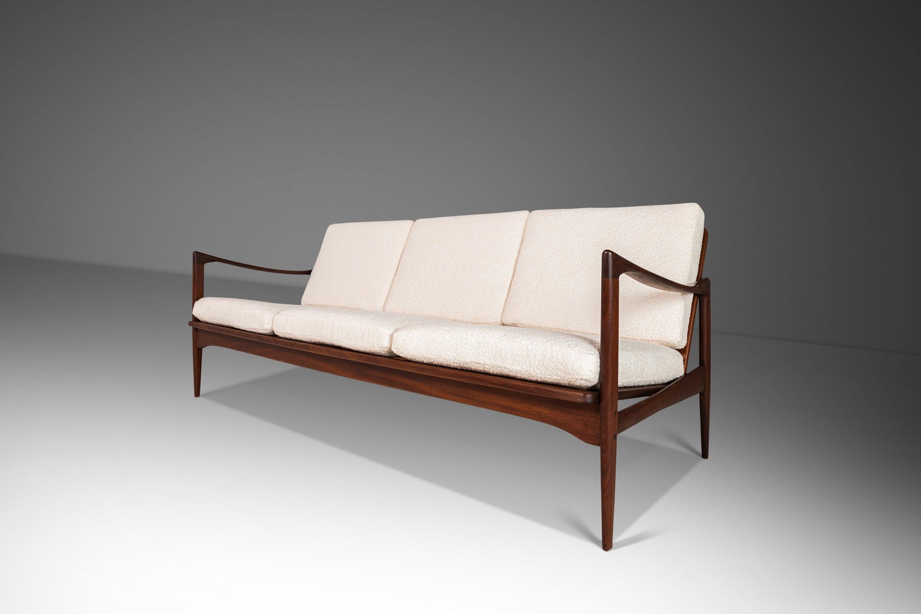 Mid-Century Modern Kandidaten Three Seat Sofa in Knoll Bouclé by Ib Kofod-Larsen for Olof Person For Sale