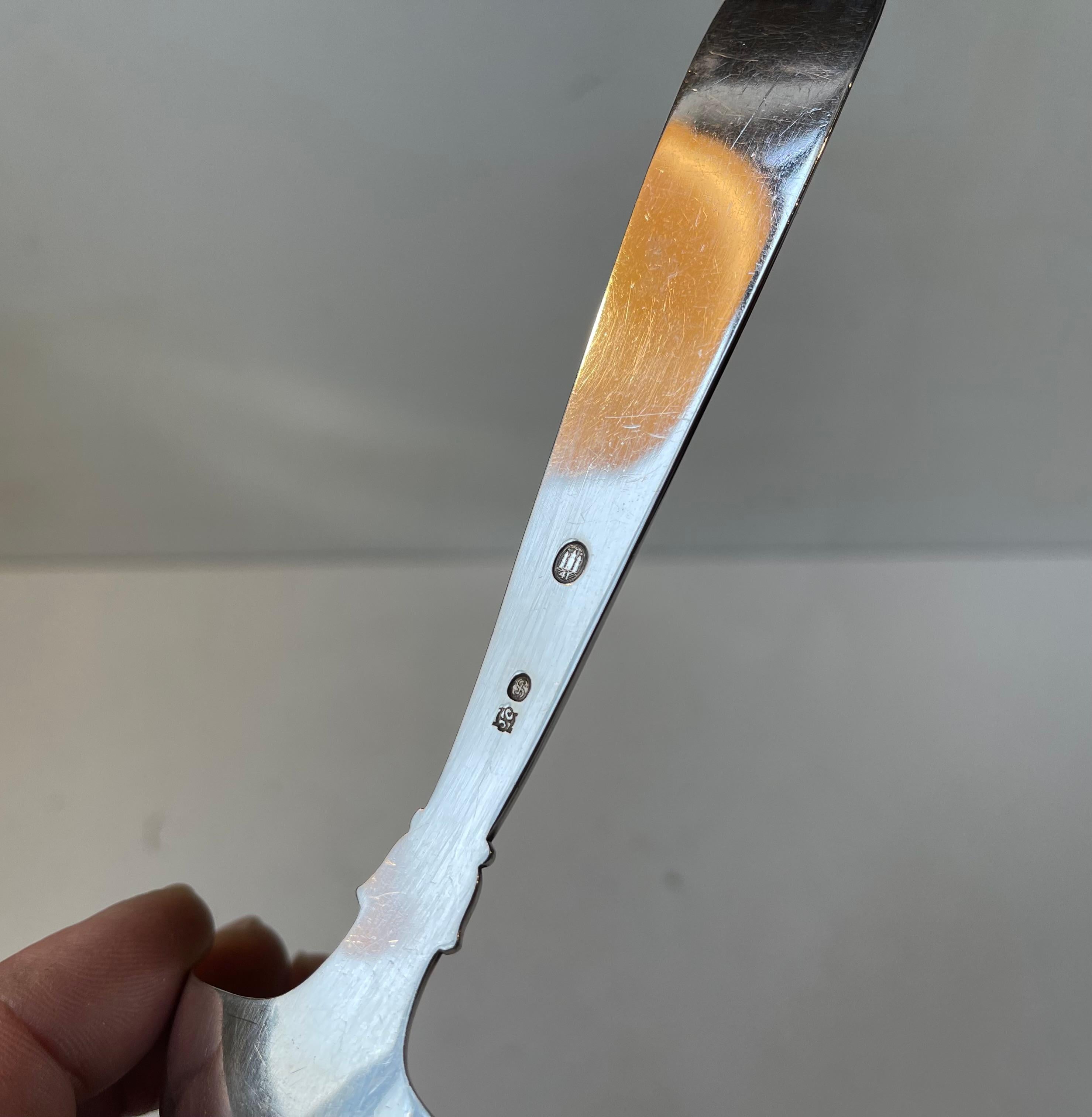 Metà XX secolo Cucchiai da salsa danesi Karina in argento sterling di Horsens Sølv in vendita