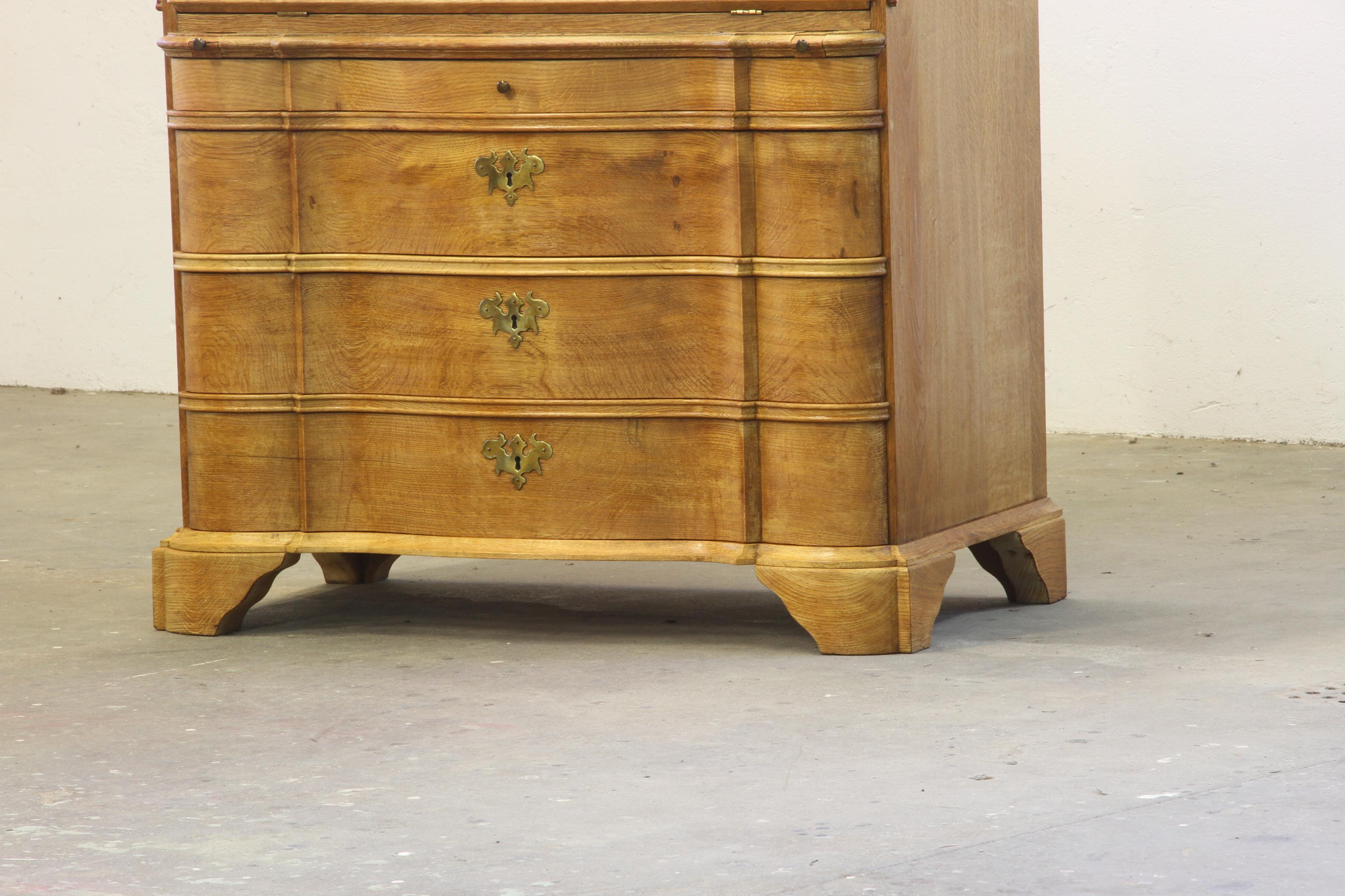 Segreteria danese in Oak in stile Kjærnulf/Barocco, scrivania con fronte inclinato In condizioni buone in vendita a Store Heddinge, DK