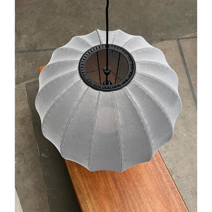 Lampe suspendue danoise Wit 60 en tissu tricoté par Iskos Berlin pour Made by Hand en vente 3