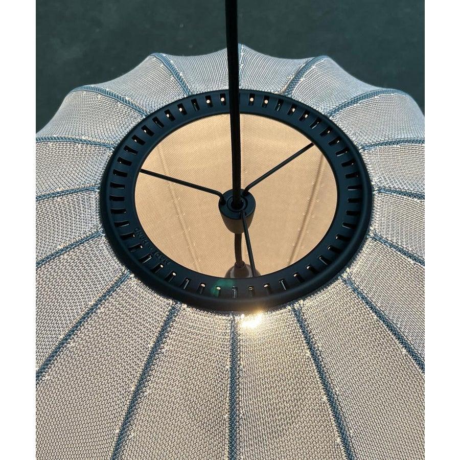 Lampe suspendue danoise Wit 60 en tissu tricoté par Iskos Berlin pour Made by Hand Excellent état - En vente à Hamburg, DE