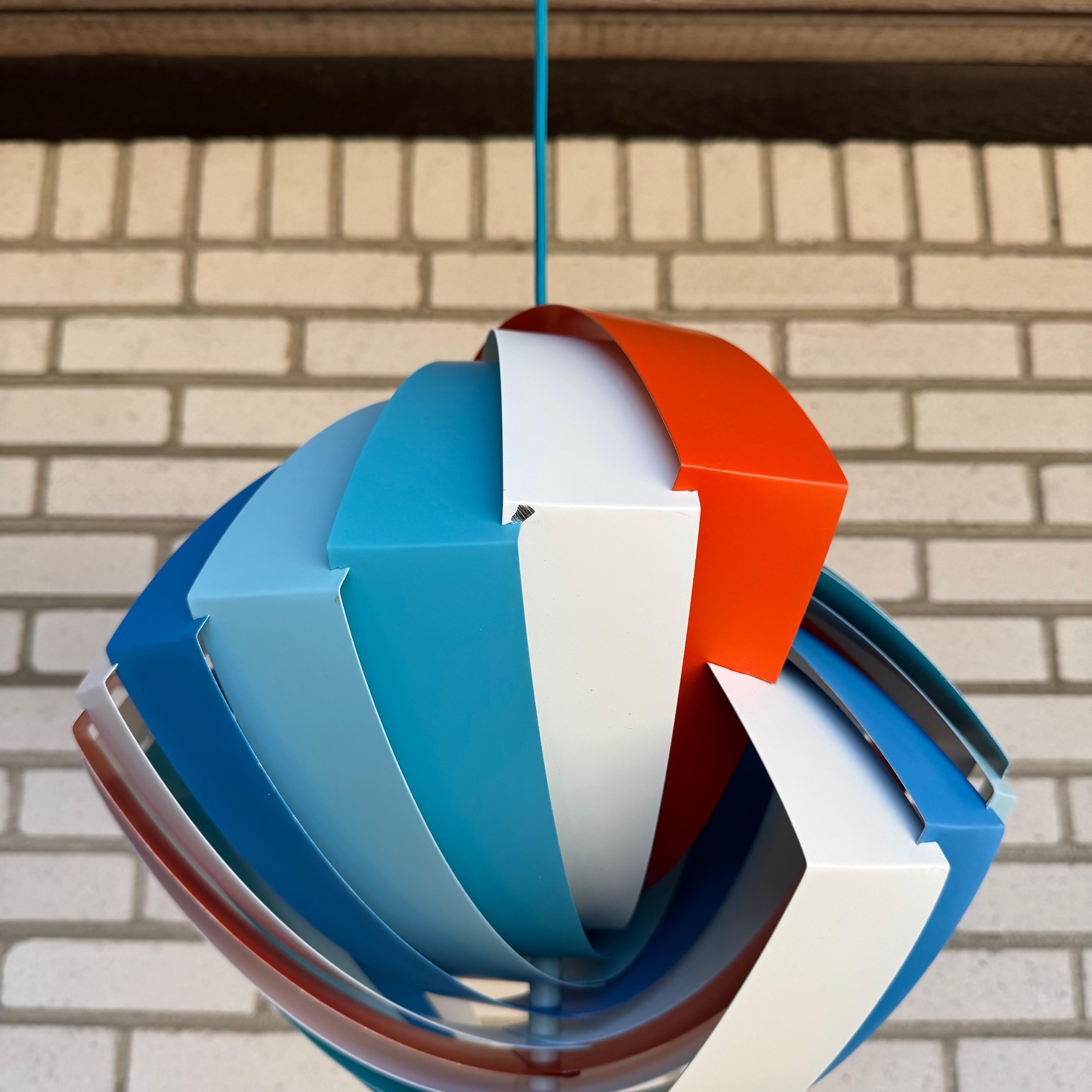 Lampada a sospensione danese Konkylie di Louis Weisdorf per Lyfa, anni '60 In condizioni buone in vendita a Genarp, SE