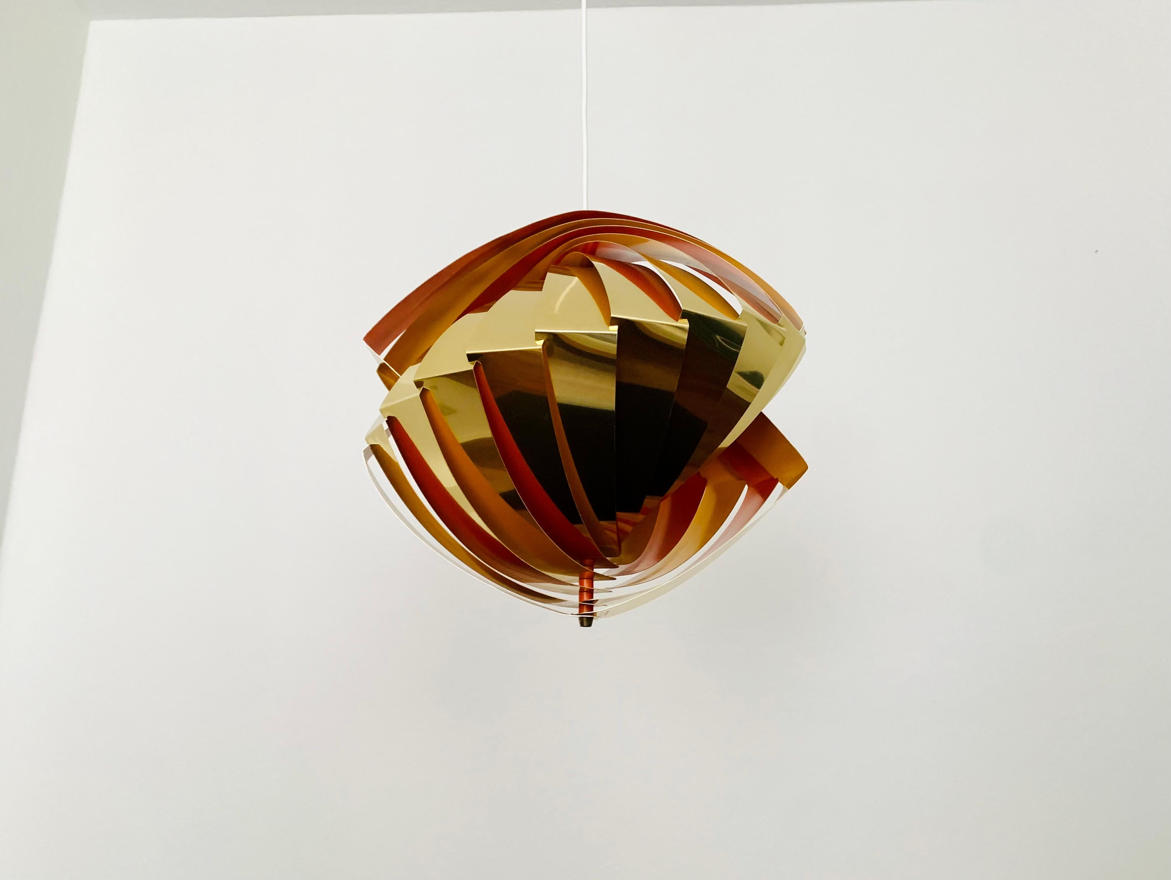 Lámpara colgante danesa Konkylie de Louis Weisdorf para Lyfa mediados del siglo XX en venta