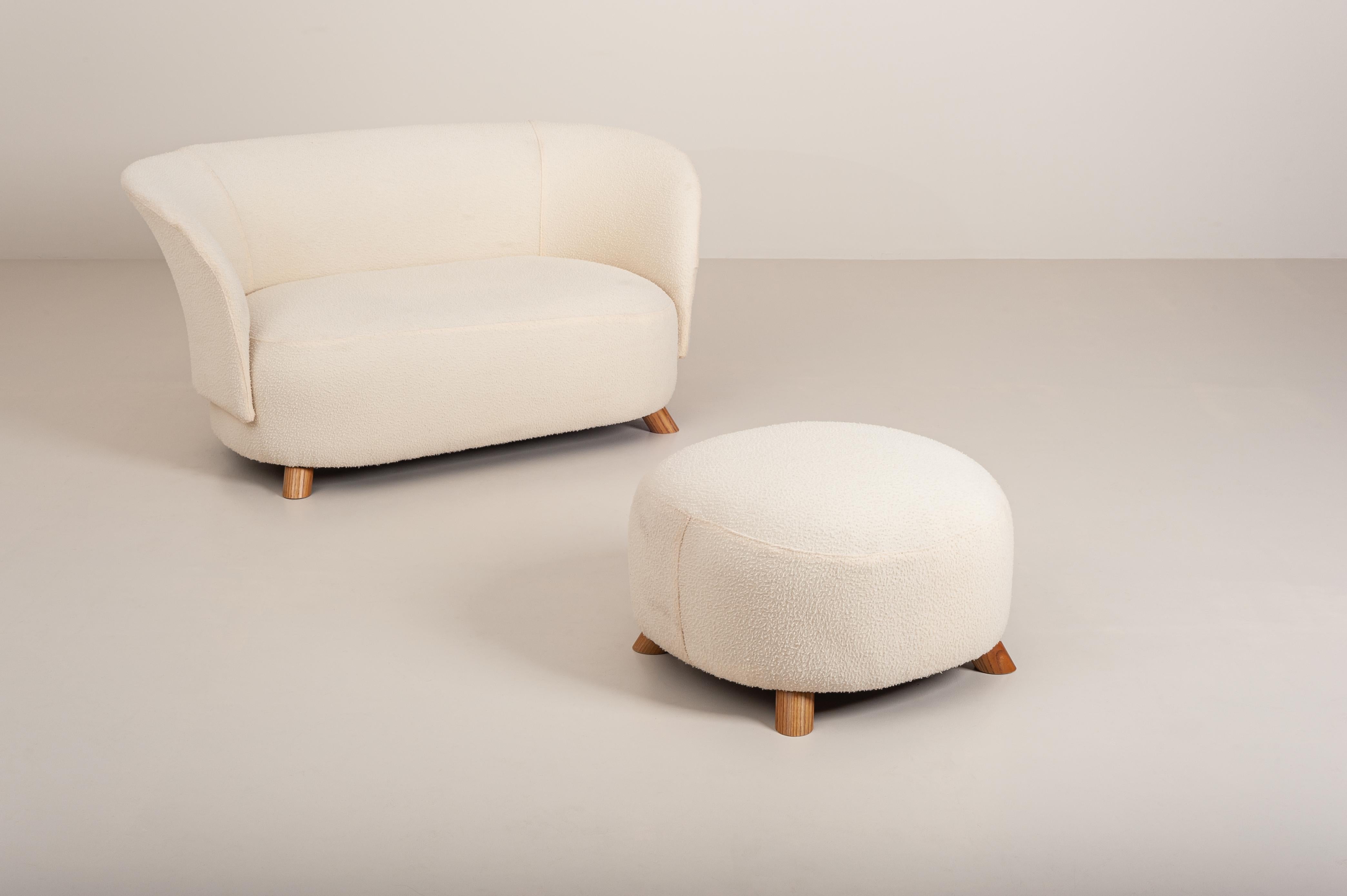 Danish Large Stool Upholstered in 'Casentino' Woollen Fabric, Denmark 1940s In Good Condition For Sale In Chiavari, Liguria