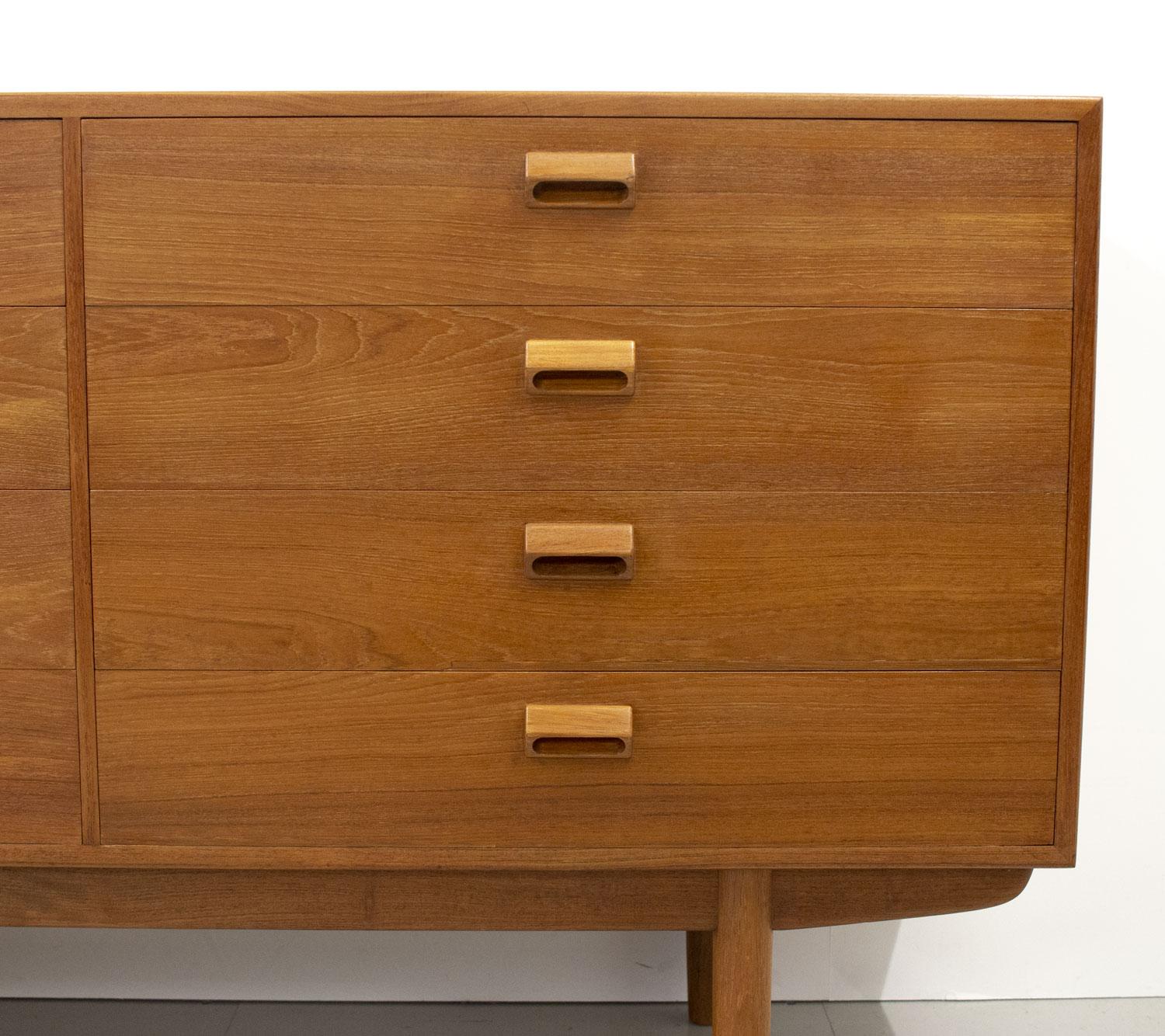 Oiled Danish Large Teak Chest of Drawers by Borge Mogensen for Soborg, 1950s For Sale