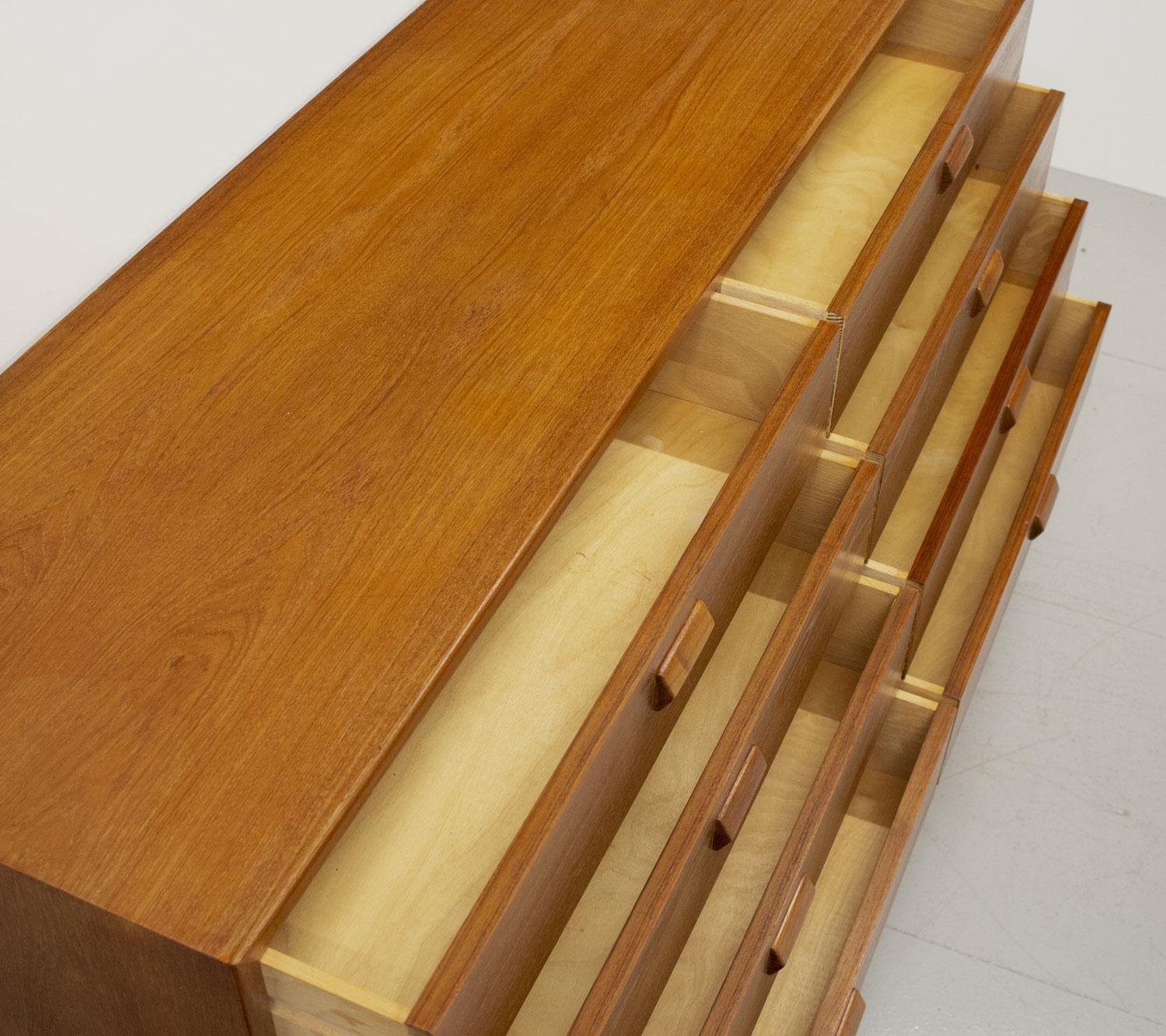Danish Large Teak Chest of Drawers by Borge Mogensen for Soborg, 1950s For Sale 2