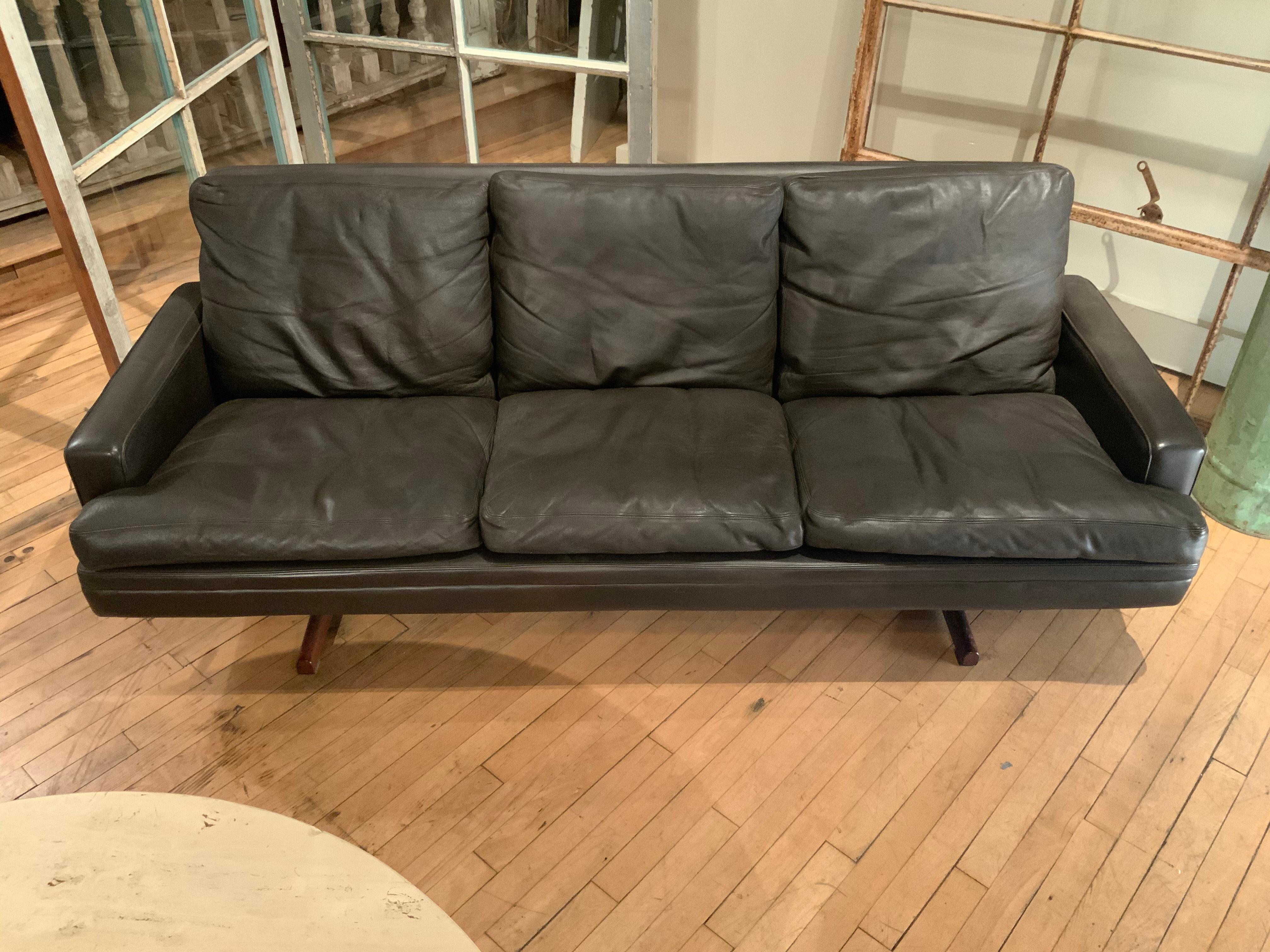 Mid-20th Century Danish Leather and Rosewood Sofa by Fredrik Kayser