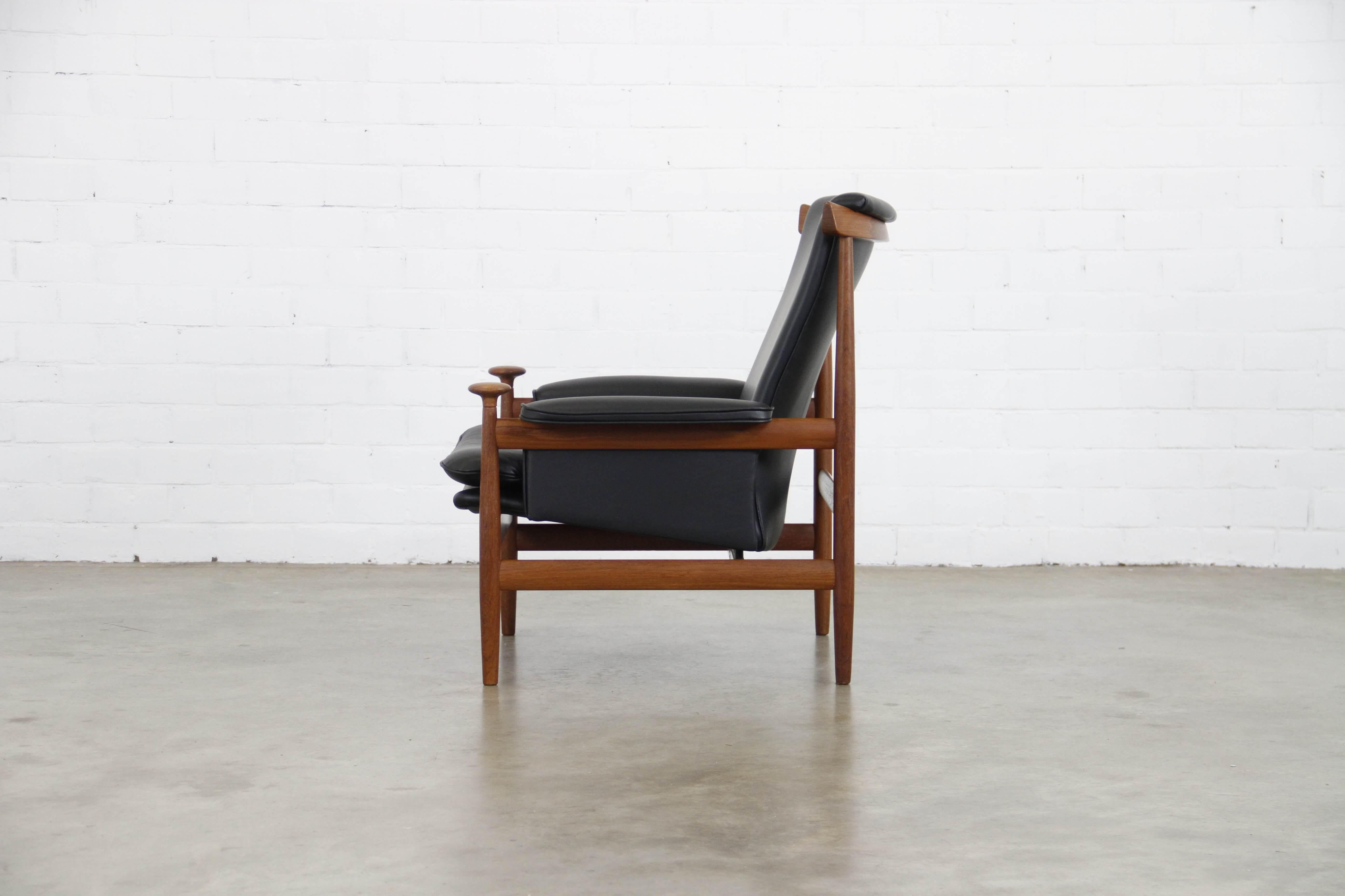 20th Century Danish Leather and Teak Bwana Model 152 Chair by Finn Juhl for France & Søn 1962 For Sale