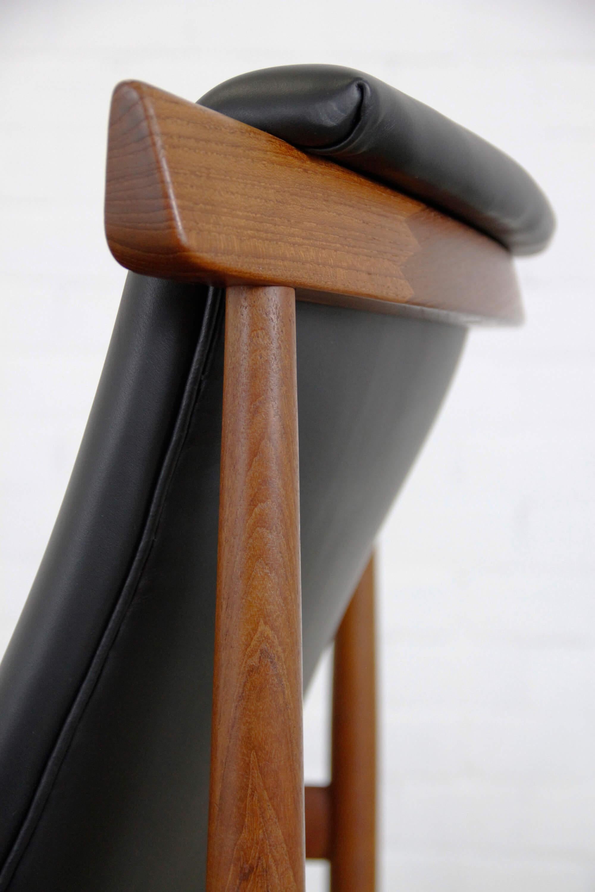 Danish Leather and Teak Bwana Model 152 Chair by Finn Juhl for France & Søn 1962 For Sale 1