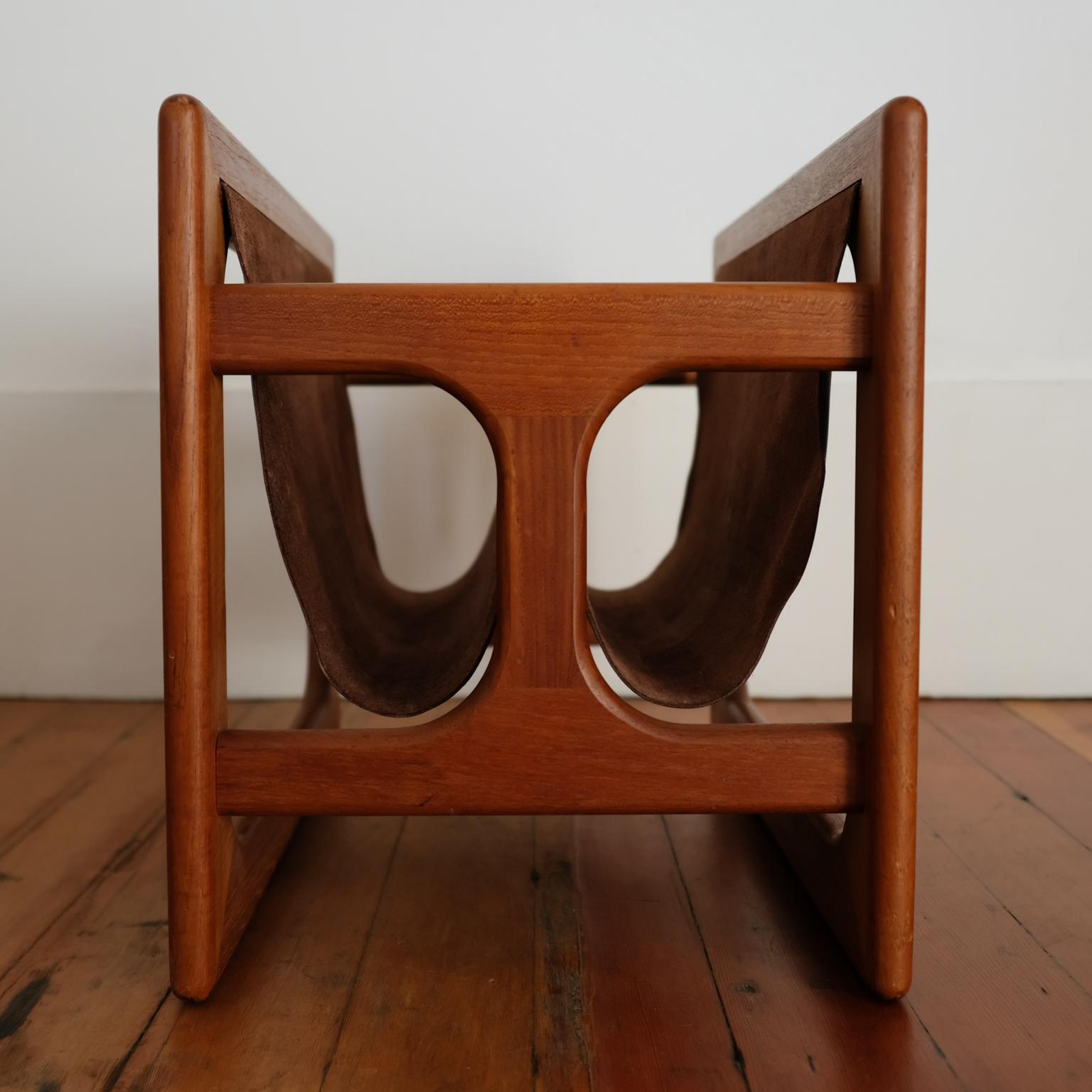 Danish Leather and Teak Magazine Rack by Salin Mobler, Denmark In Good Condition In San Diego, CA