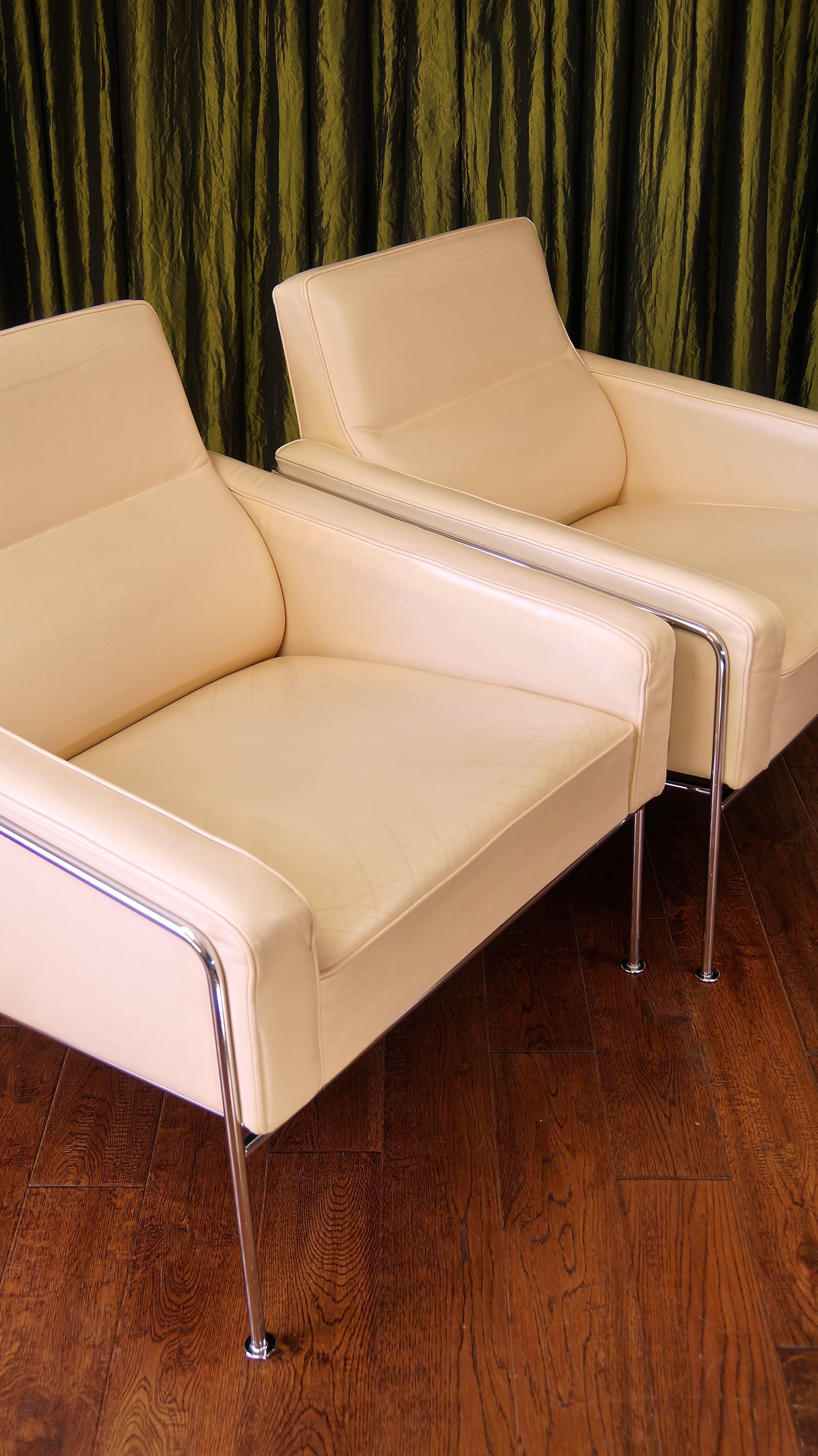 Danish Leather Arne Jacobsen Series 3300 Lounge Chairs, Fritz Hansen, Vintage For Sale 3