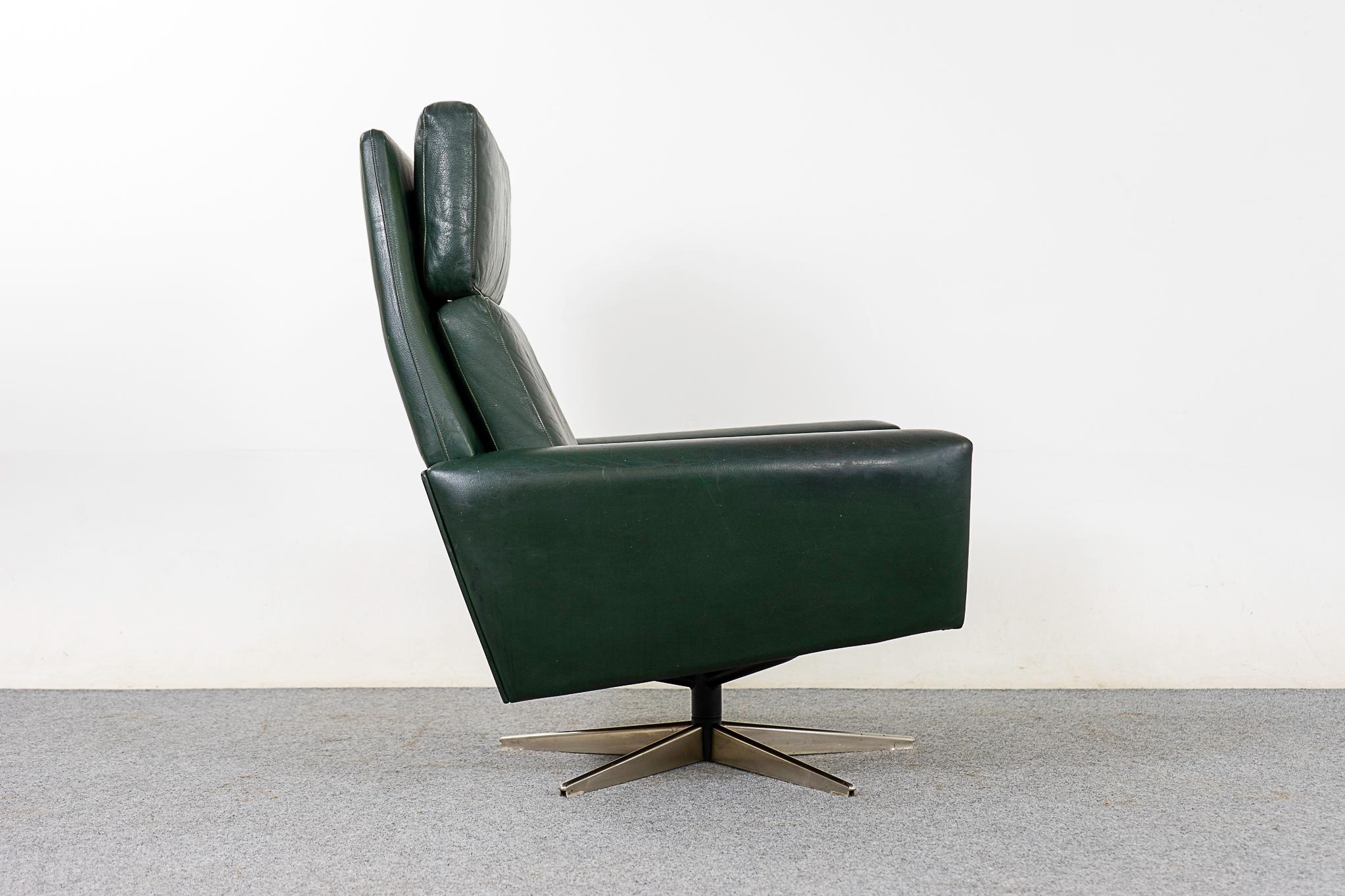 Danish Leather & Chrome Swivel Chair 3
