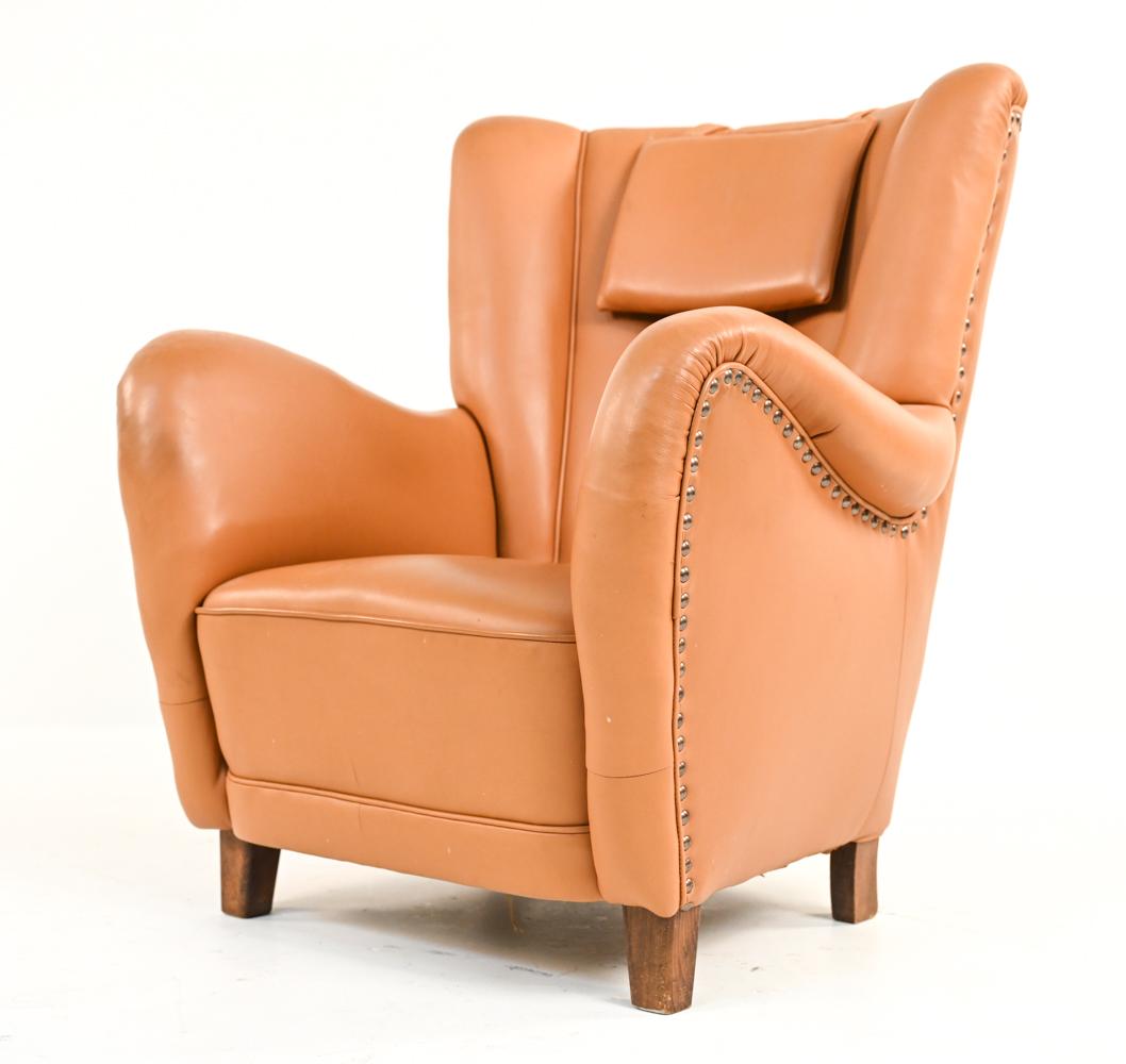 Danish Leather Easy Chair in the Manner of Boesen & Lassen In Good Condition In Norwalk, CT