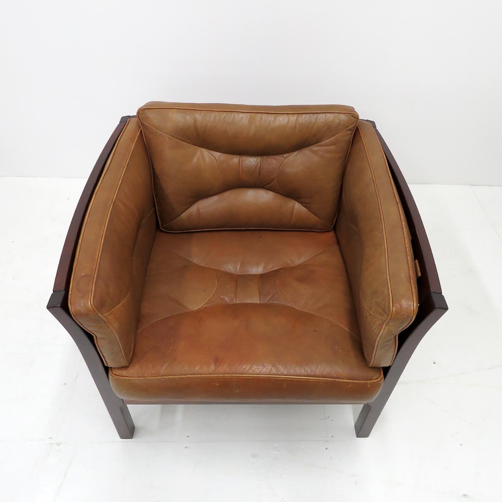 Danish Leather Lounge Chair, 1960 For Sale 4