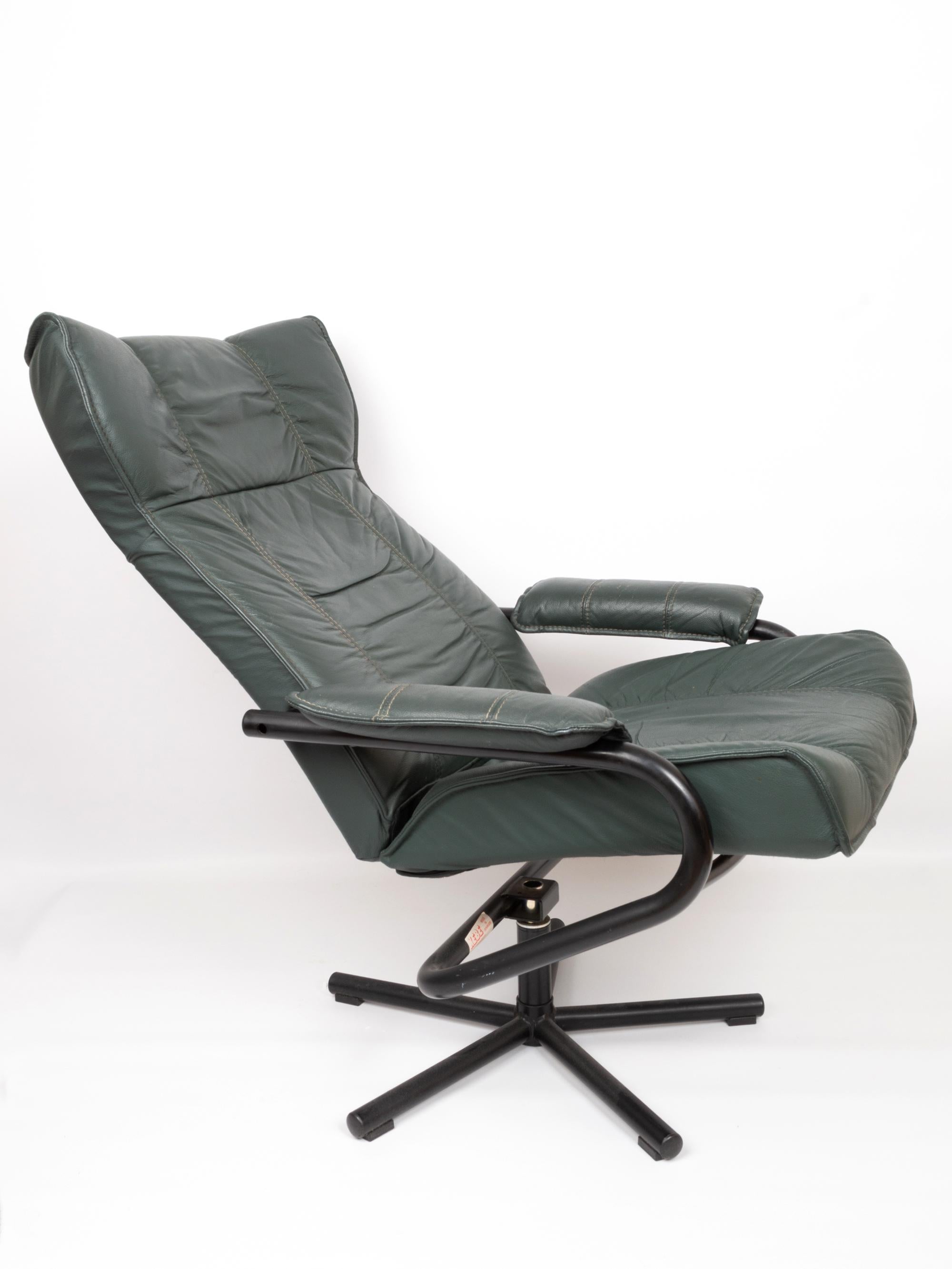 Mid-Century Modern Danish Leather Recliner Swivel Lounge Chair by Kebe, Denmark, circa 1970