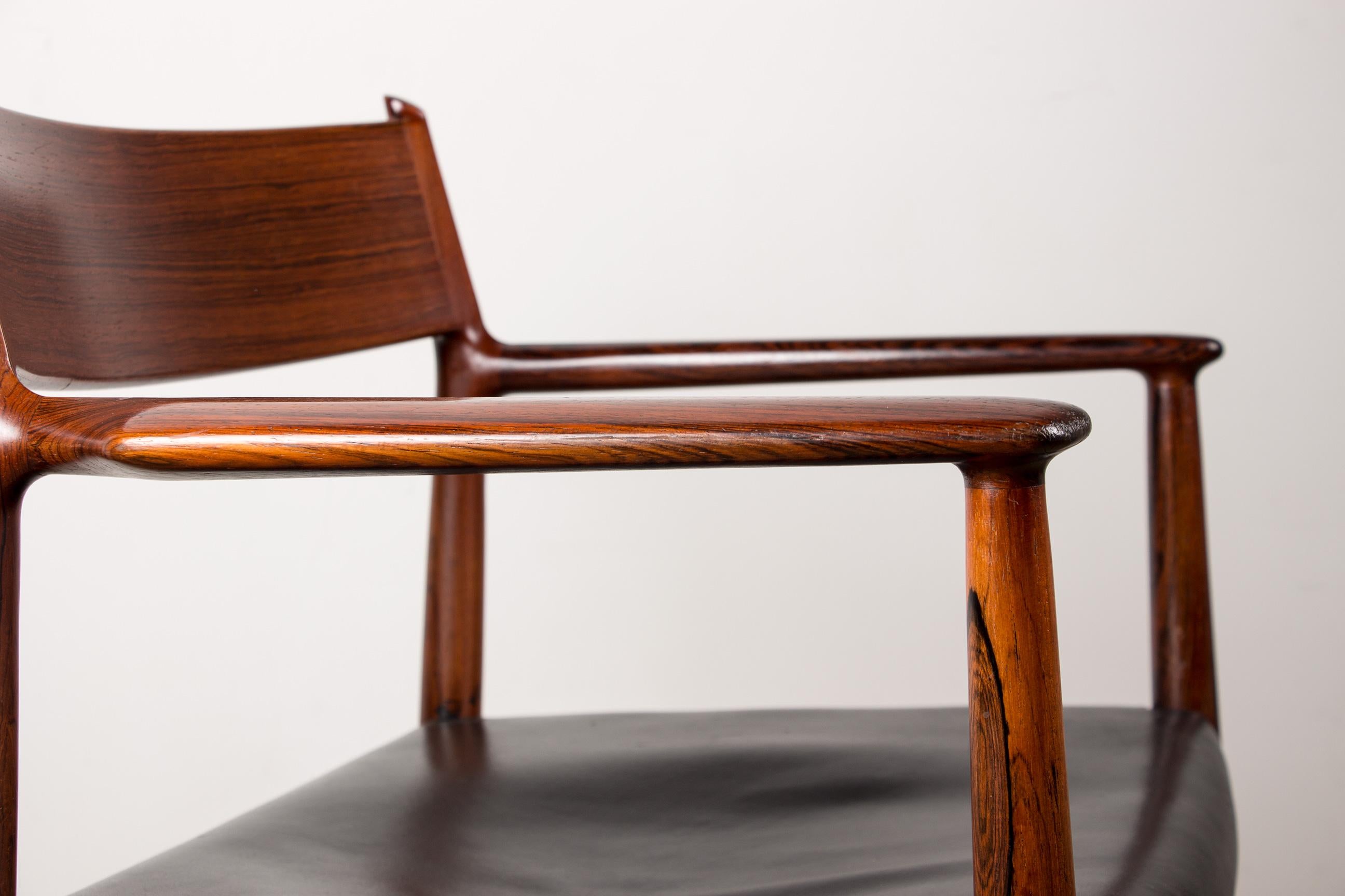 Danish Leather & Rosewood Model 404 Chair by Arne Vodder for P. Olsen for Sibast In Good Condition In JOINVILLE-LE-PONT, FR