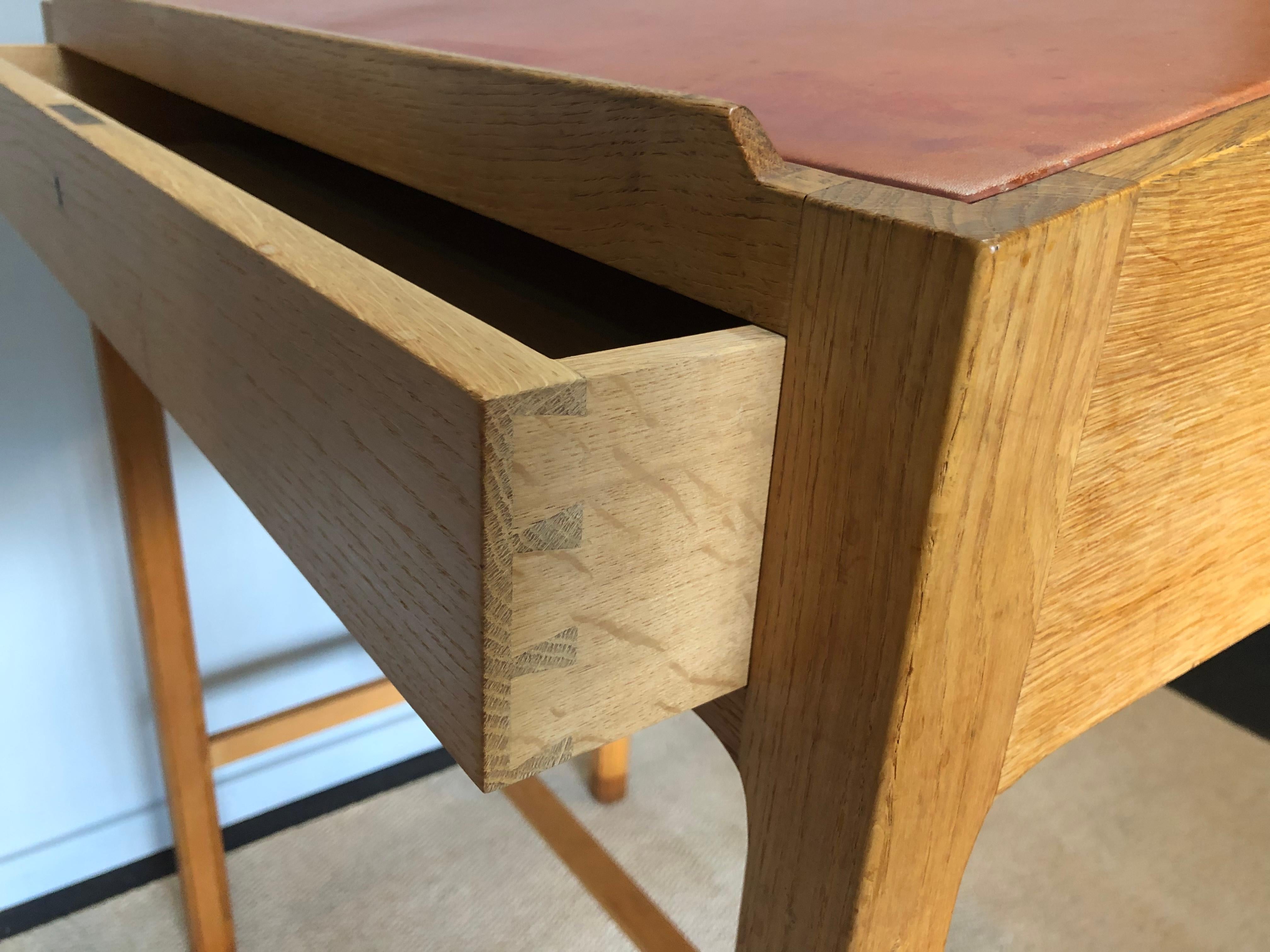 standing writing table