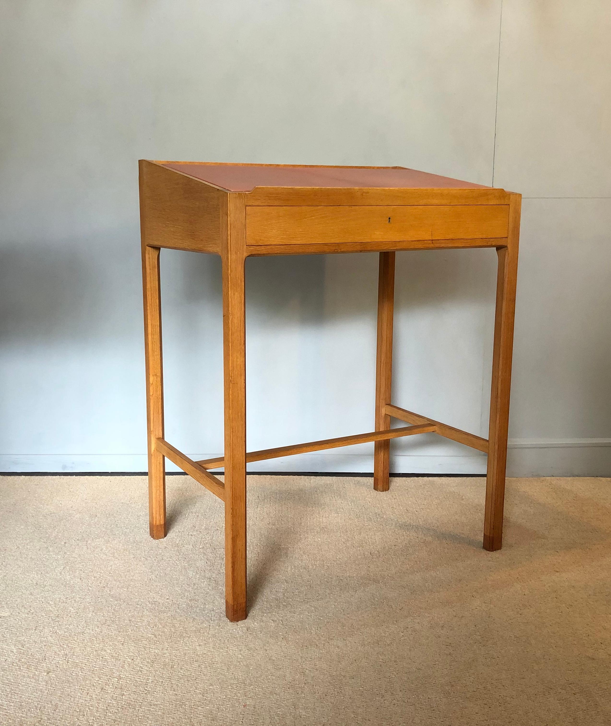 Danish Oak Lectern Standing Writing Desk In Good Condition In London, GB