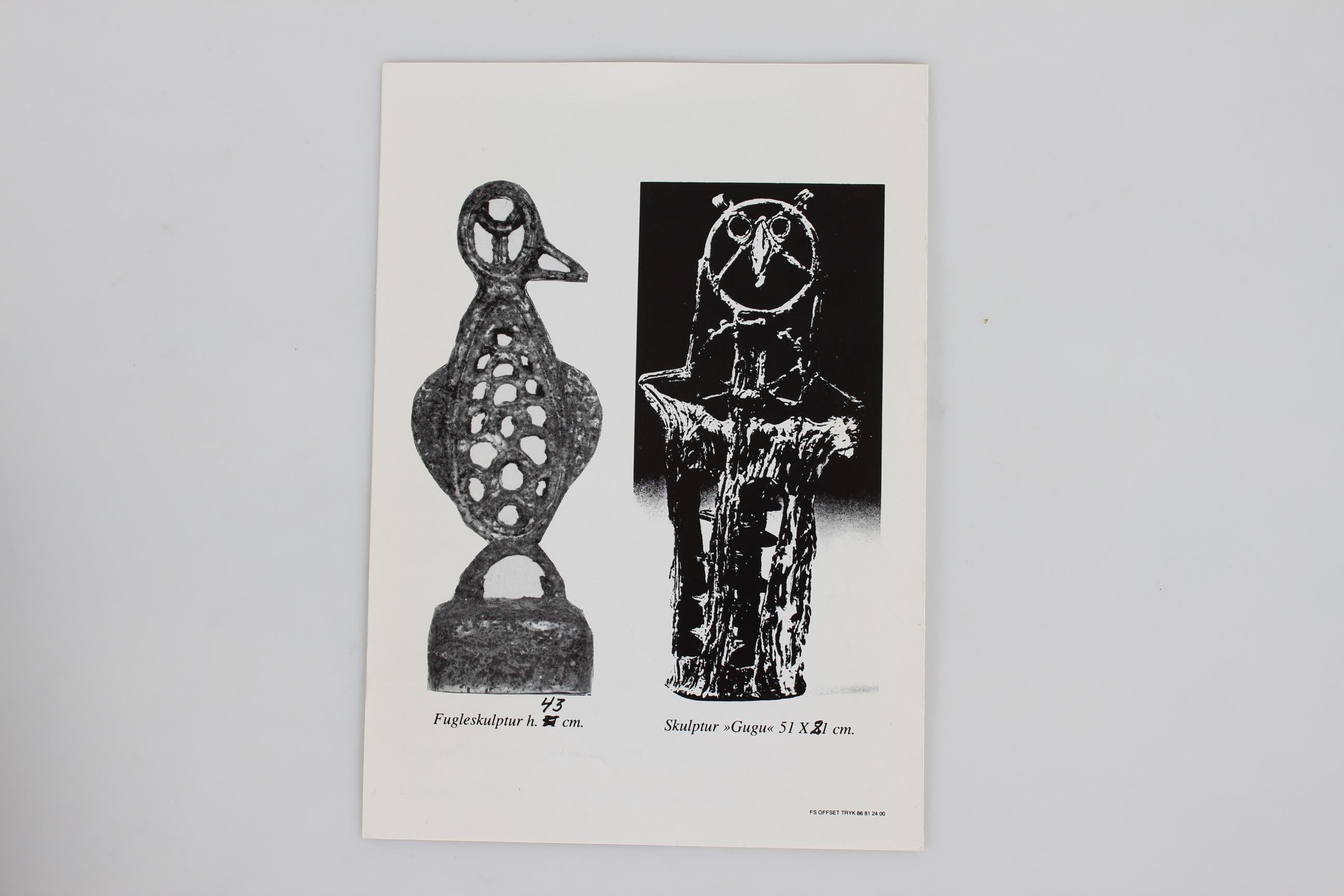 Plat rond en céramique danois Leif Messell avec motif figuratif de chauve-souris 1997 en vente 4