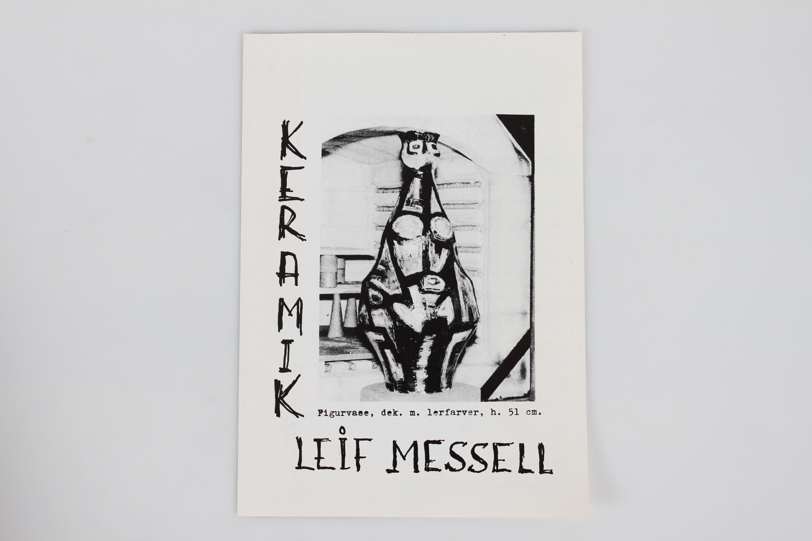 Plat rond en céramique danois Leif Messell avec motif figuratif de chauve-souris 1997 en vente 2