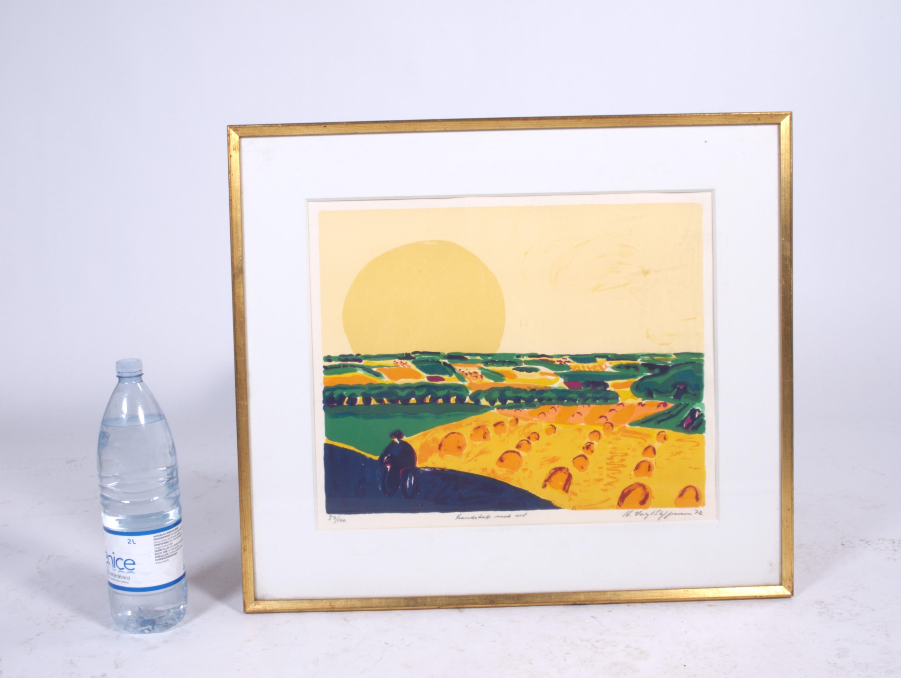 Presenting a beautiful lithograph by Hans Voigt Steffensen from 1977, encased in a gold-framed passepartout in very good condition.

The lithograph shows some signs of wear, as can be seen in the pictures (there is a little 