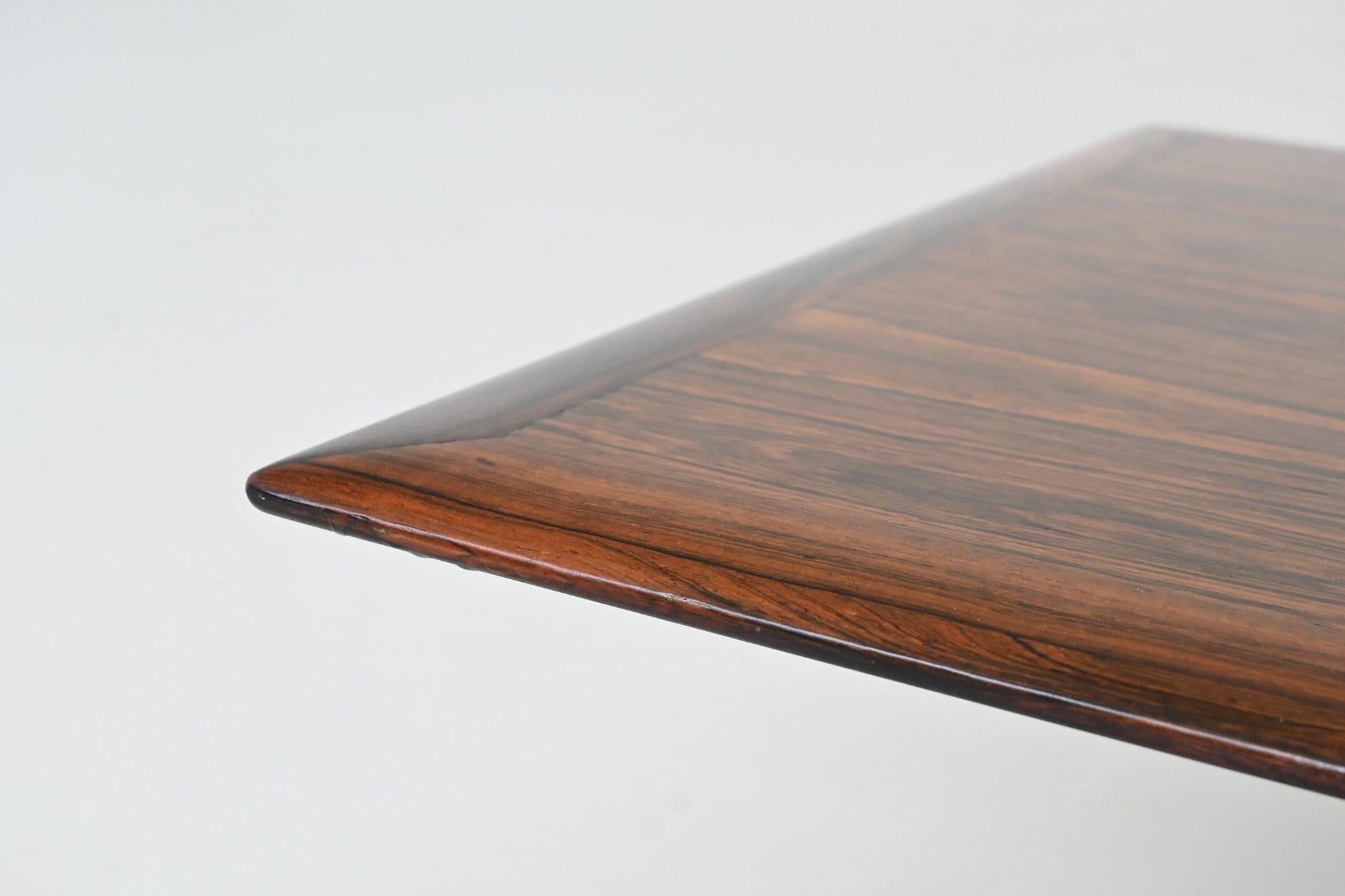 Danish long shaped coffee table in rosewood Denmark 1960 im Angebot 5