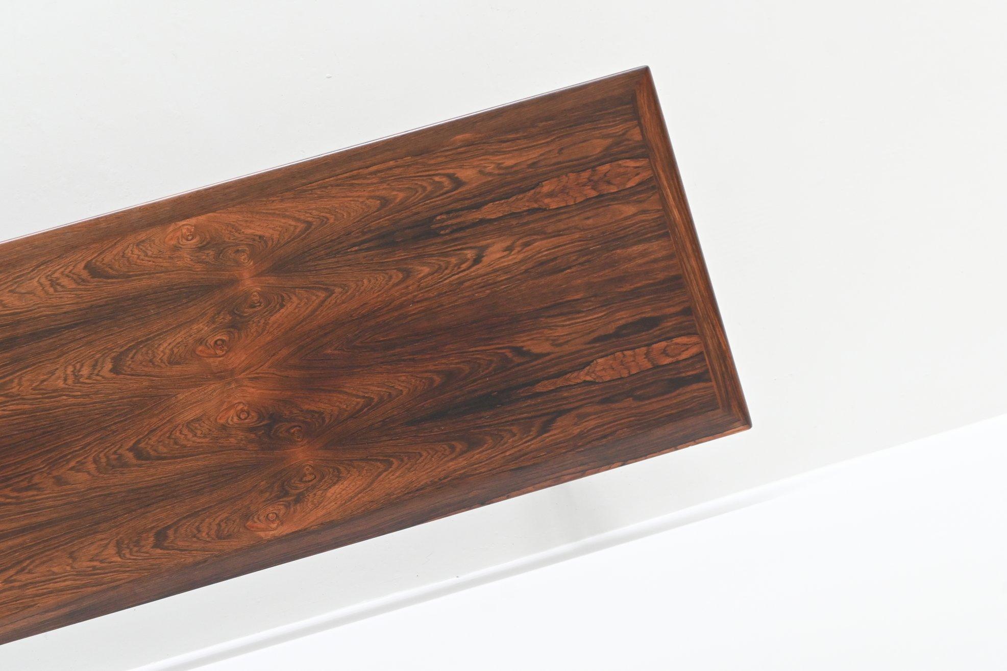 Danish long shaped coffee table in rosewood Denmark 1960 im Angebot 11
