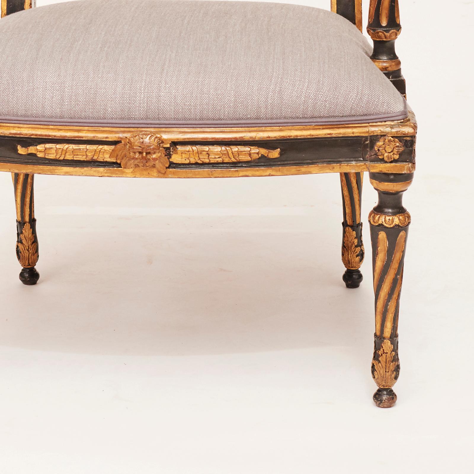 Danish Louis XVI Painted and Parcel-Gilt Fauteuil a La Reine, circa 1780s In Good Condition In Kastrup, DK