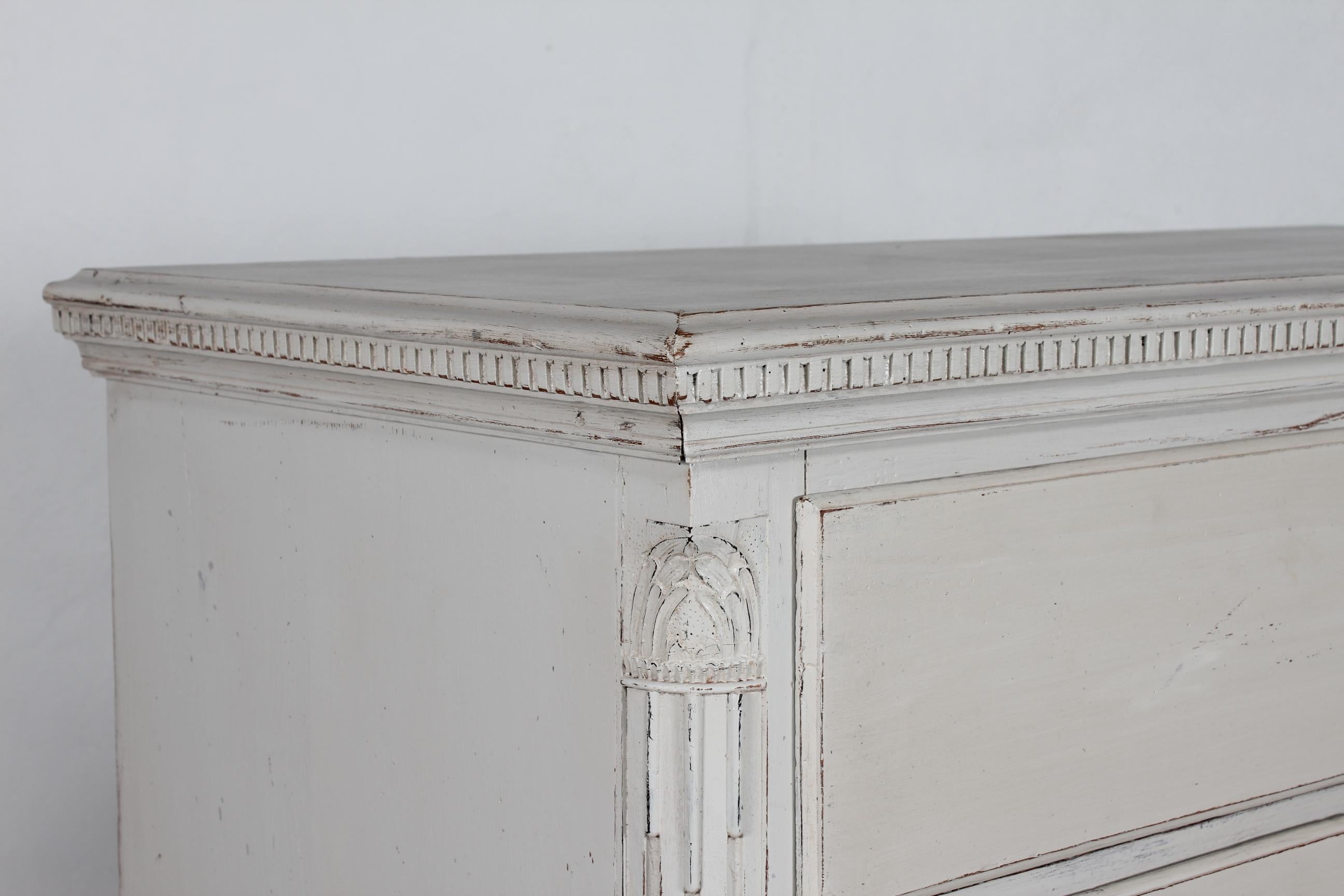 Danish Louis XVI Style Chest of Drawers with Gray Paint and Patina, 19th Century For Sale 5