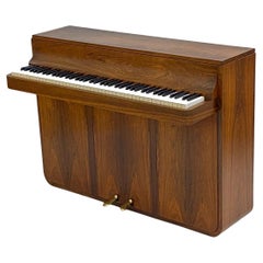 Pianette danoise Louis Zwicki en bois de rose, vers les années 1950